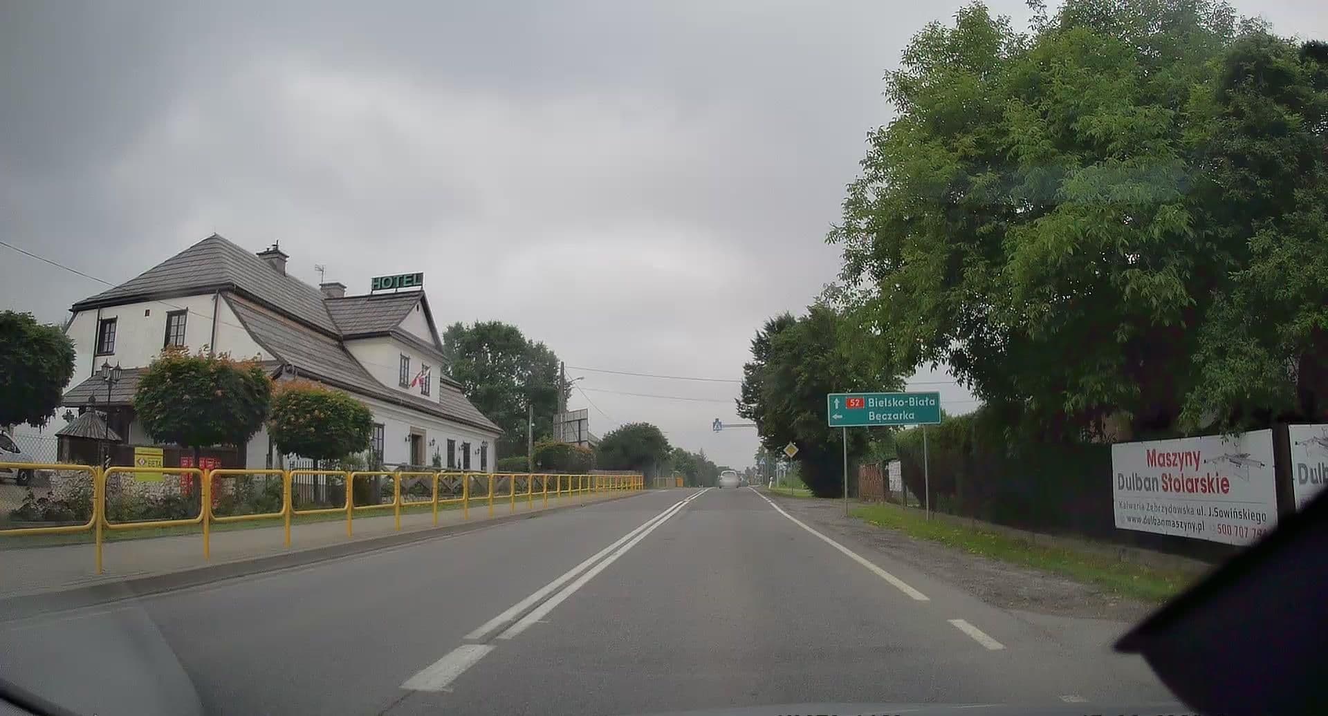 Street view near Pod Kogutkiem, Krzywaczka — © edc22 (CC BY-SA · Mapillary)