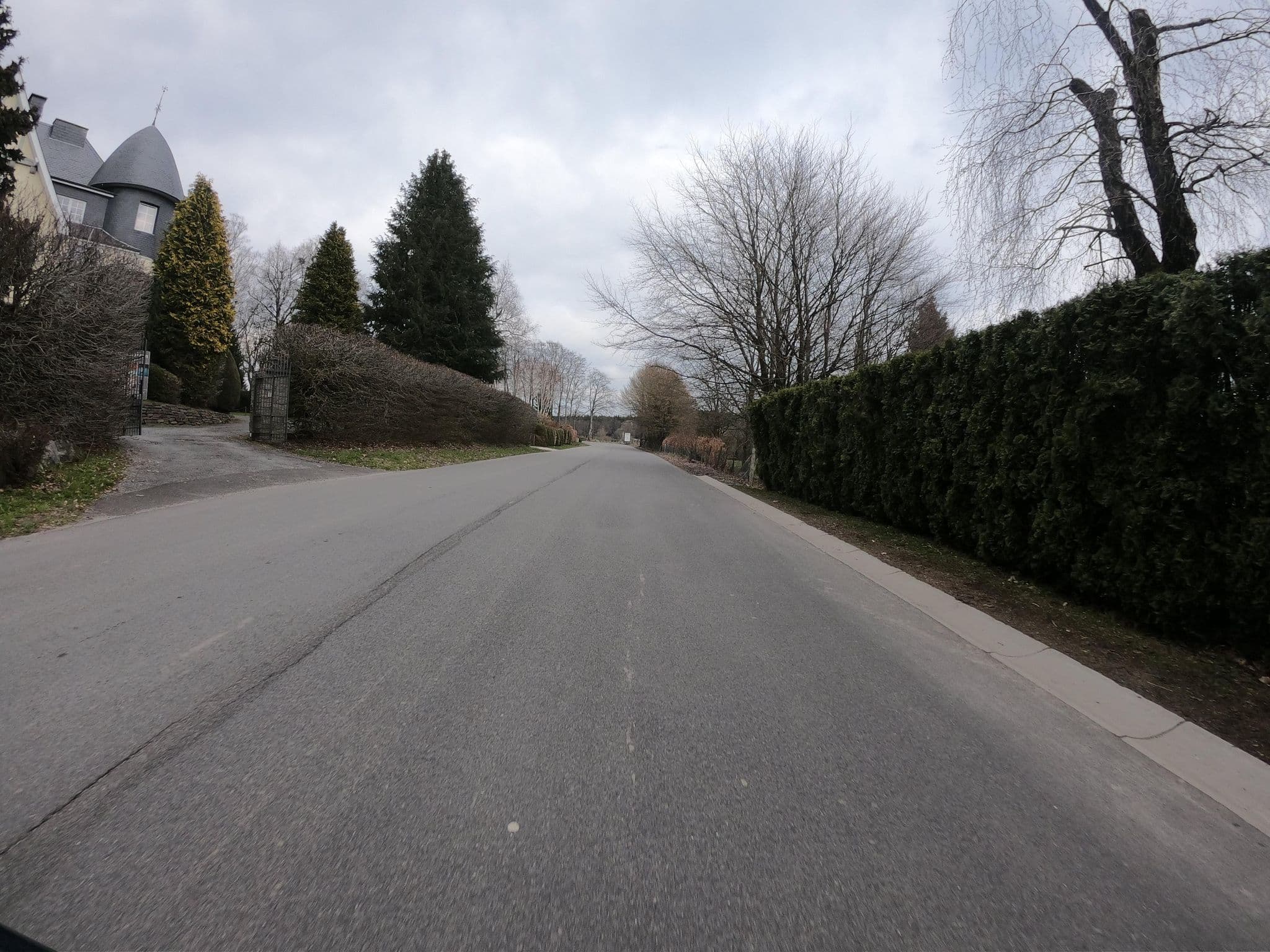 Street view near Le Castel, Francorchamps — © bartjakob1 (CC BY-SA · Mapillary)