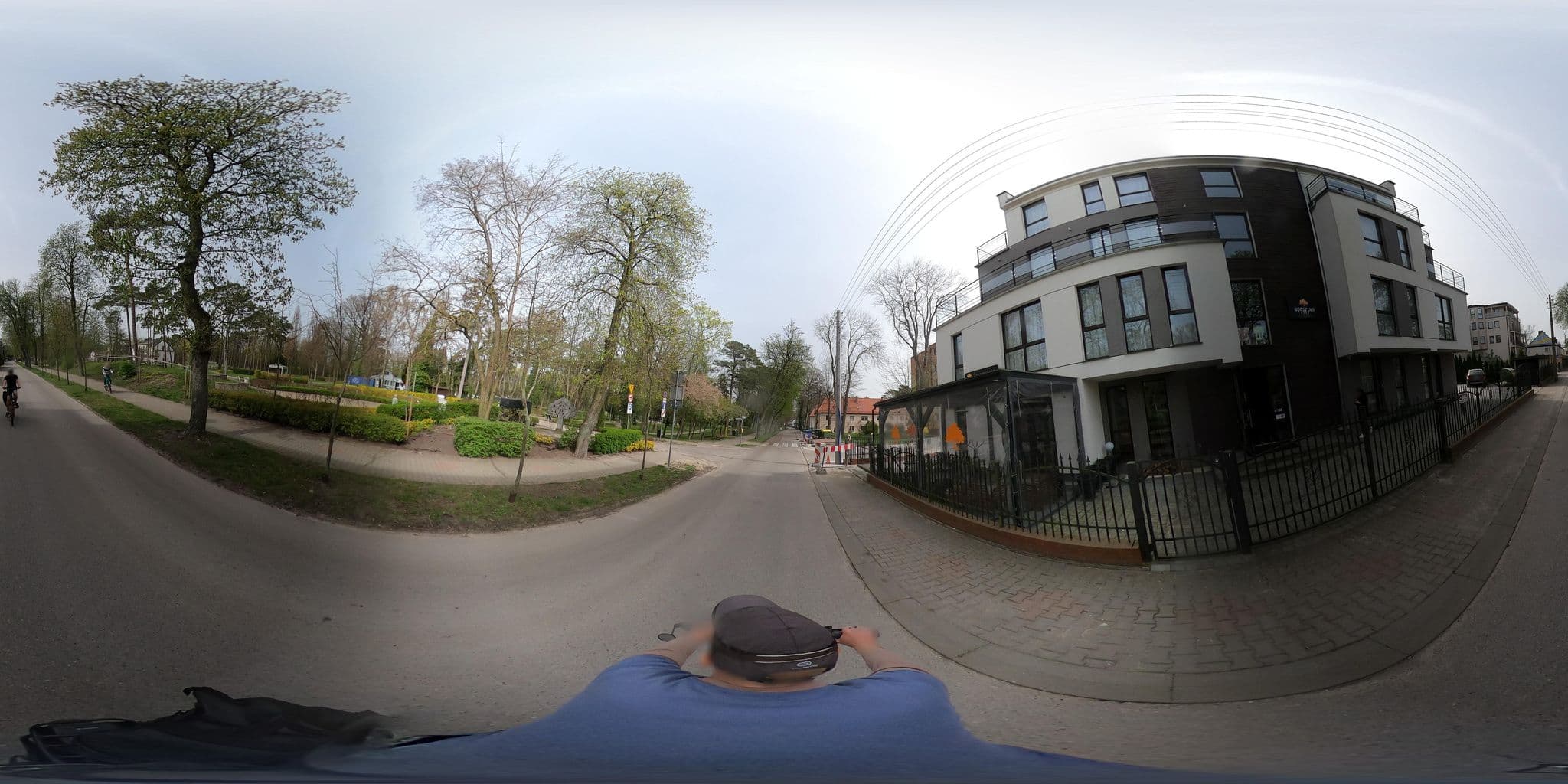 Street view near Bursztyn Park, Dziwnów — © tomlo1980 (CC BY-SA · Mapillary)