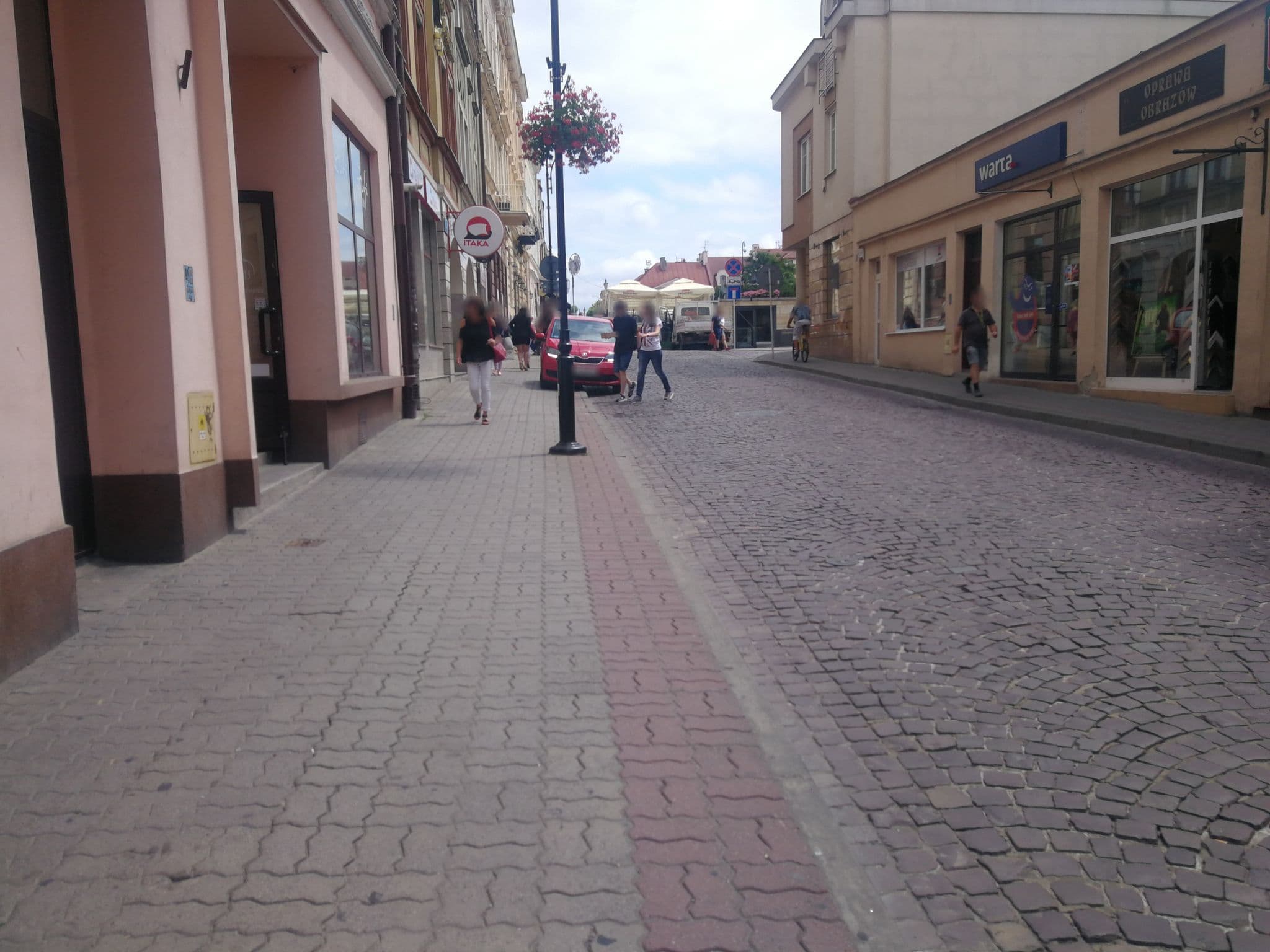 Street view near Hotel Pod Ratuszem, Rzeszów — © fundacja_geolife (CC BY-SA · Mapillary)