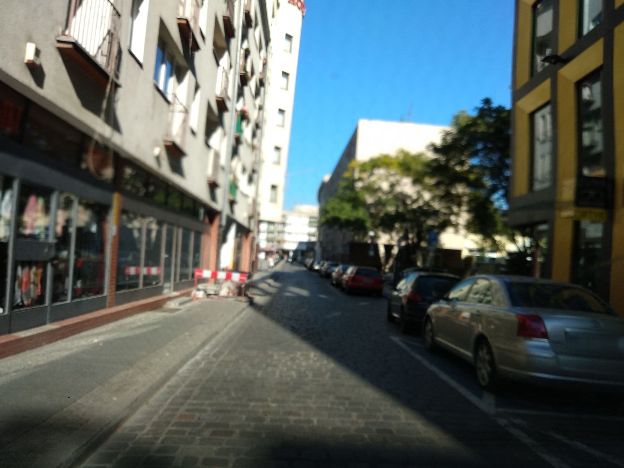 Street view near ApartHostel, Stare Miasto — © misiekwr (CC BY-SA · Mapillary)