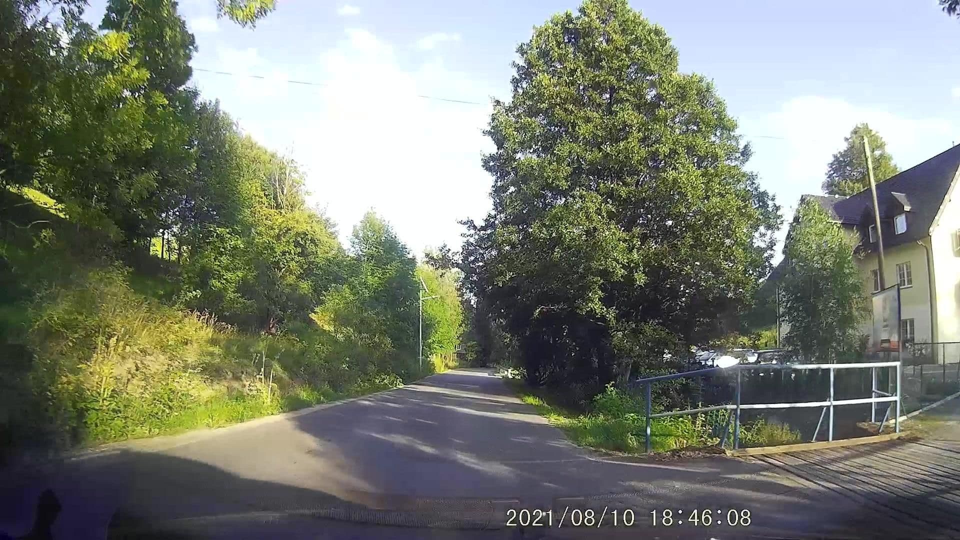 Street view near Róża Sudetów, Duszniki-Zdrój — © dasza (CC BY-SA · Mapillary)