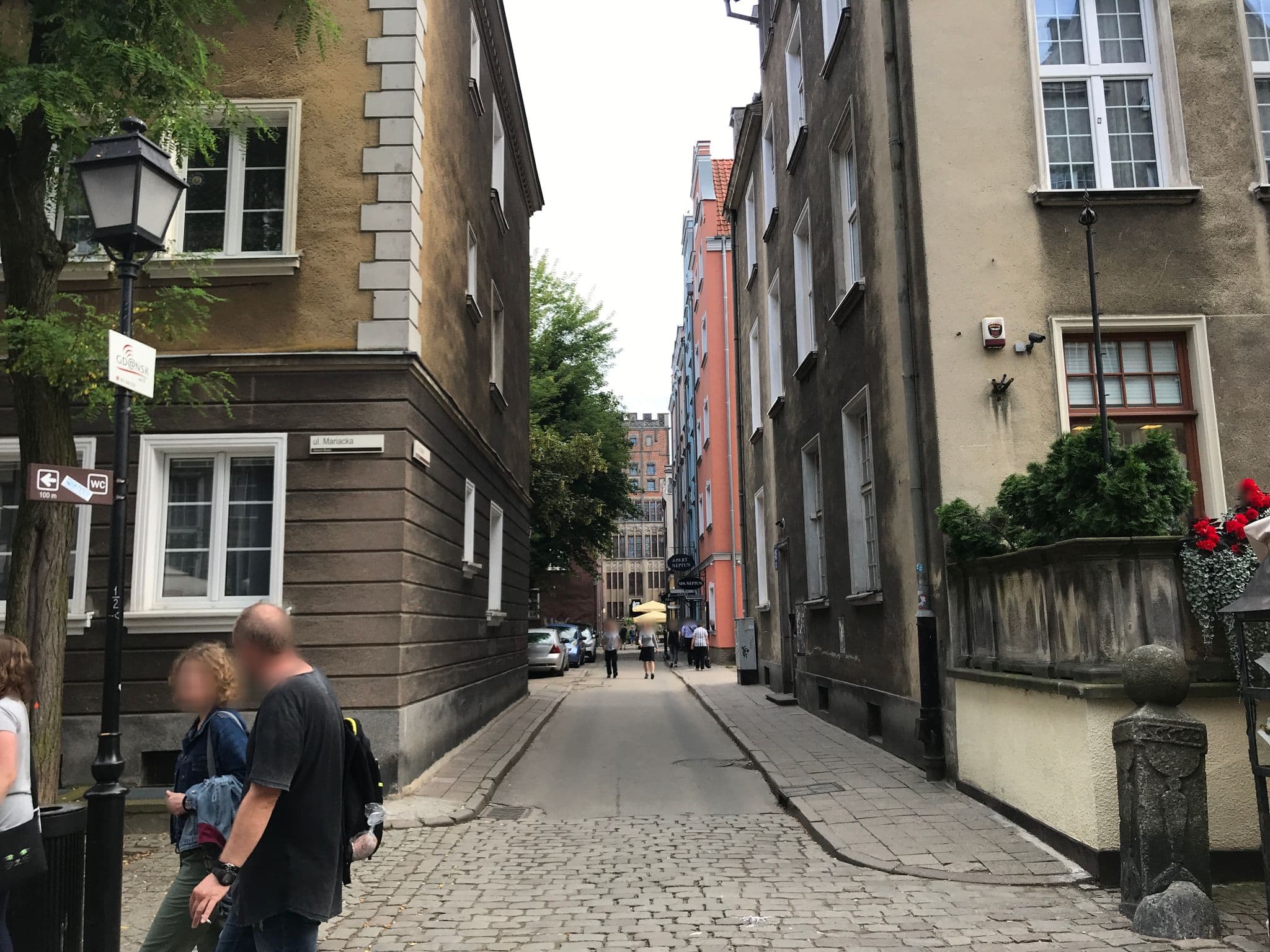 Street view near Neptun Apart, Gdańsk — © miguel_andrade (CC BY-SA · Mapillary)