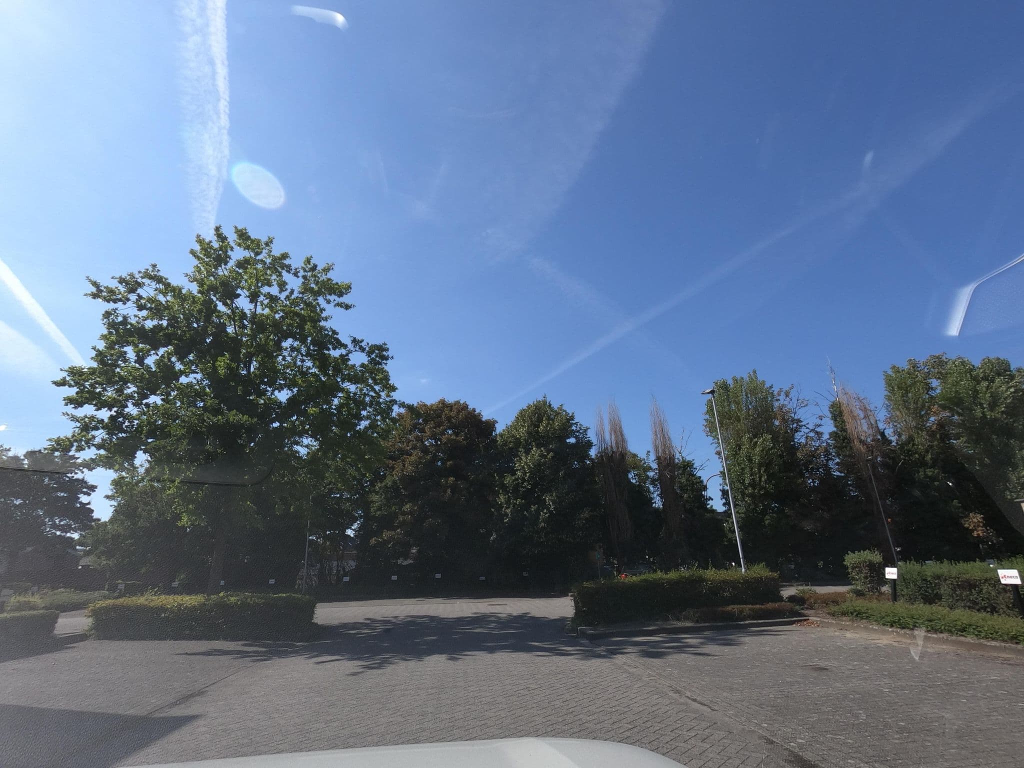 Street view near Hobbit Hotel, Leest — © filipc (CC BY-SA · Mapillary)