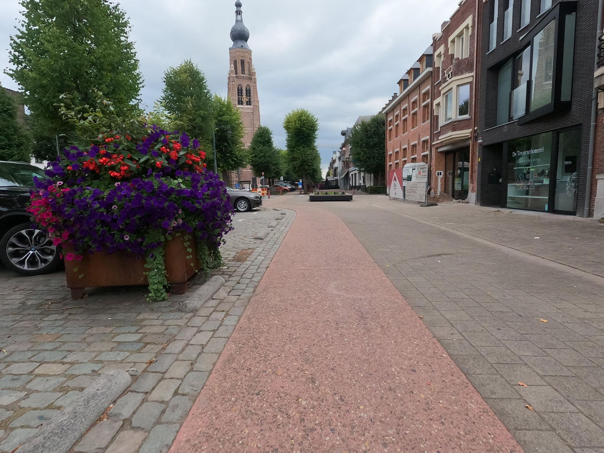 Street view near Restaurant-Hotel Lewis, Hoogstraten — © koninklijke (CC BY-SA · Mapillary)
