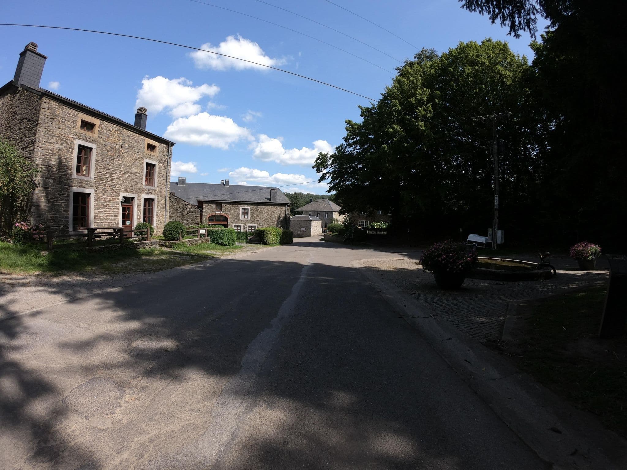 Street view near Laforge, Bièvre — © joostjakob (CC BY-SA · Mapillary)