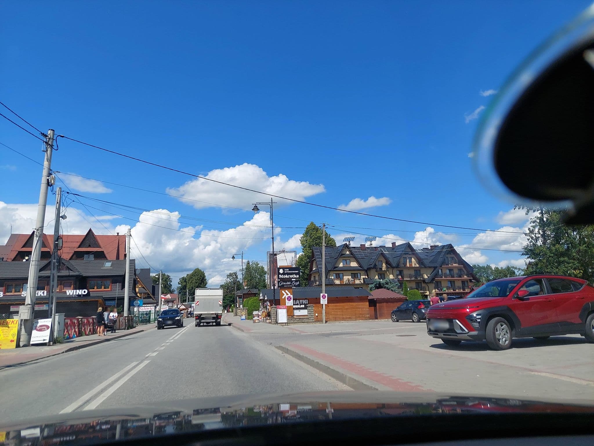 Street view near Dom Wypoczynkowy STOKROTKA, Białka Tatrzańska — © Apirnus (CC BY-SA · Mapillary)