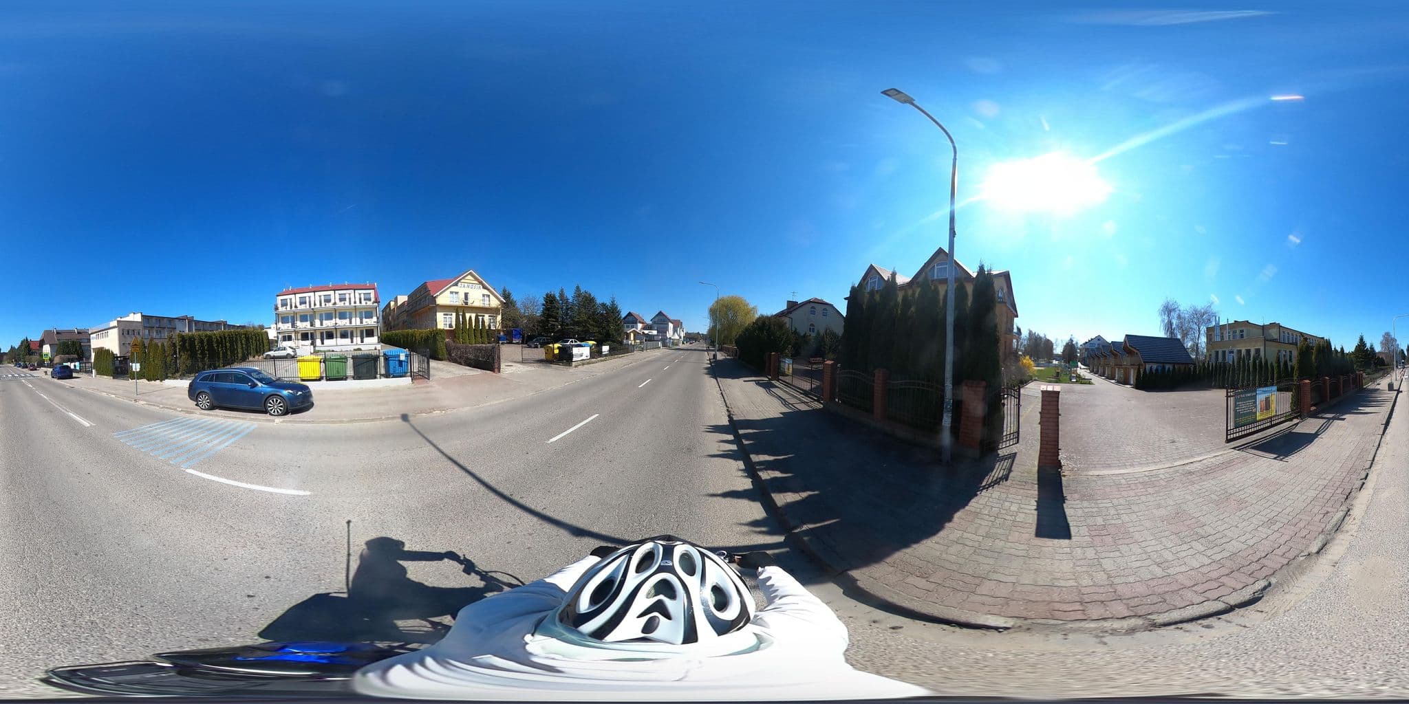 Street view near Janosik II, Ustronie Morskie