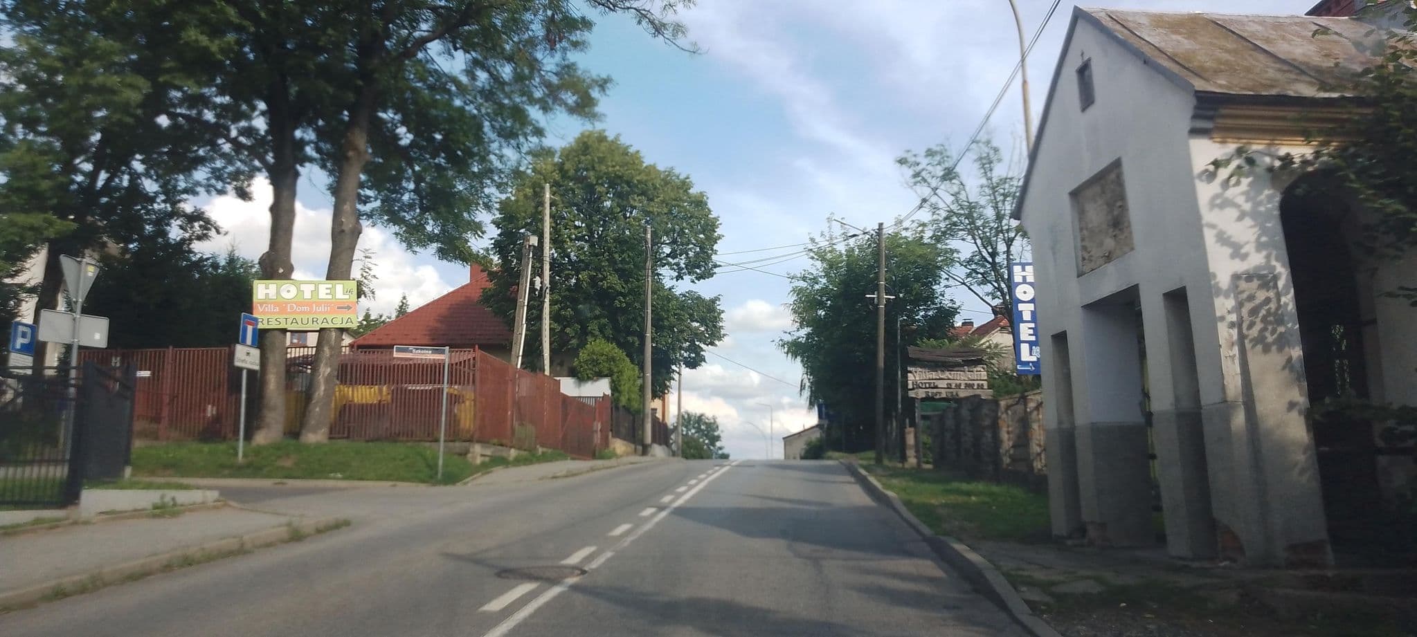 Street view near Villa Dom Julii, Sanok — © czecko (CC BY-SA · Mapillary)