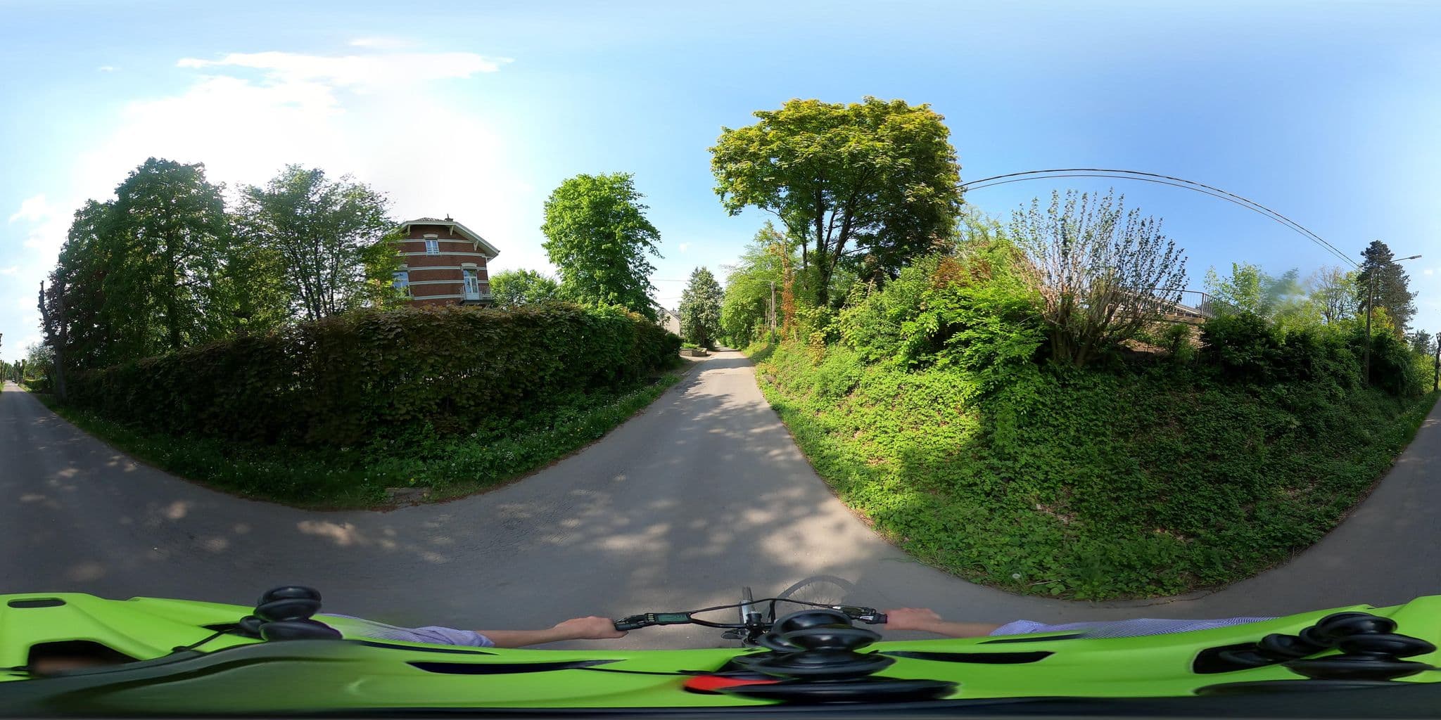 Street view near Les Nutons, Spa — © RRRz (CC BY-SA · Mapillary)