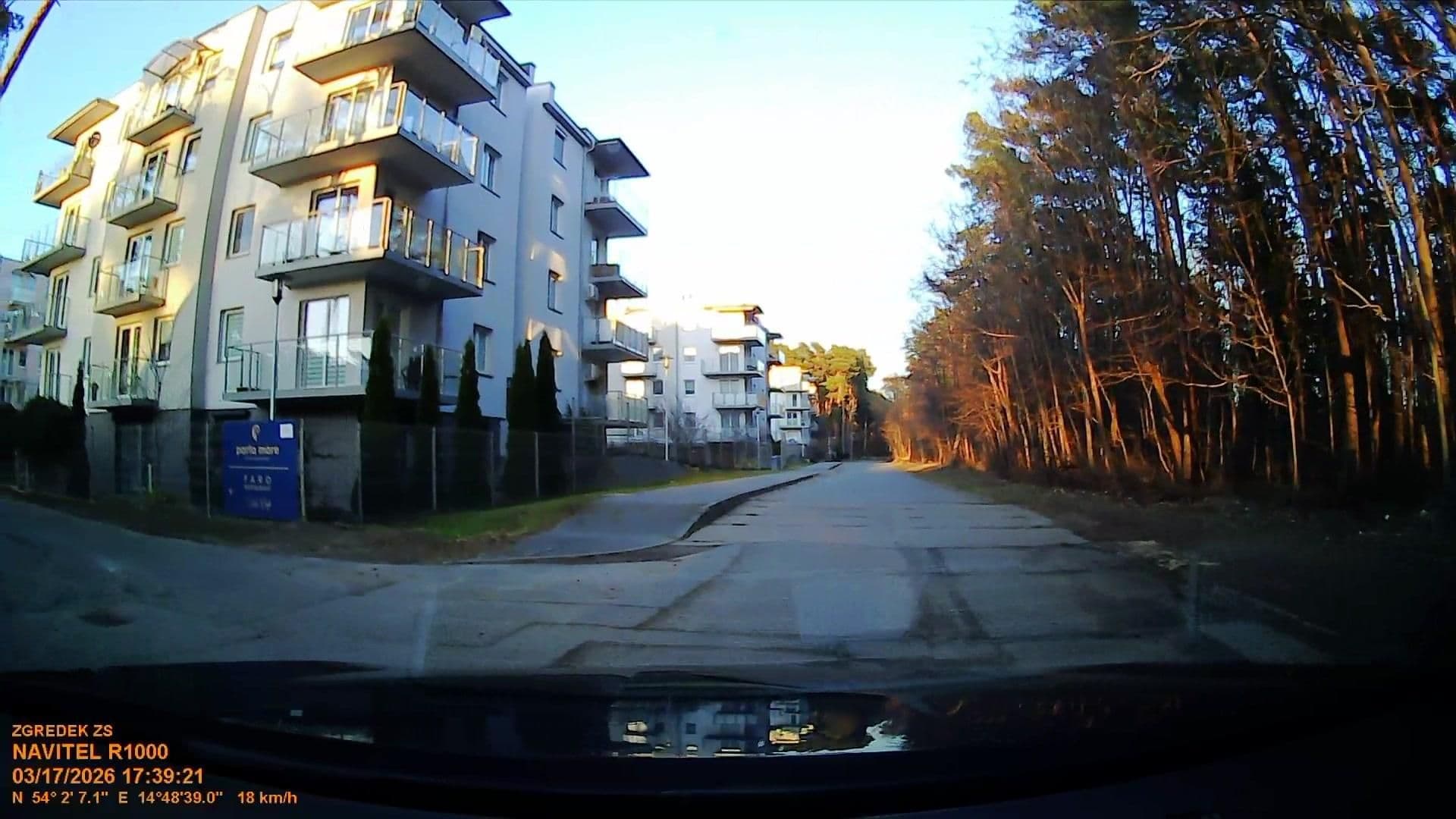 Street view near Navy Blue, Dziwnów — © d3mol3k (CC BY-SA · Mapillary)