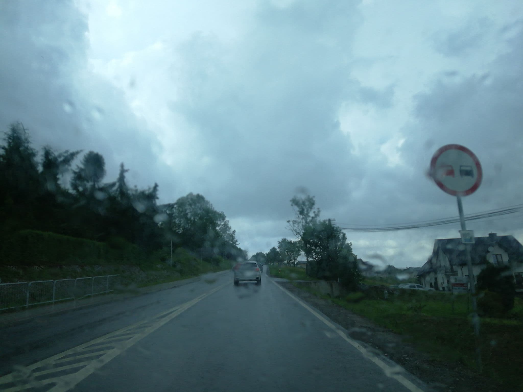 Street view near Liść Klonu, Uherce Mineralne — © fundacja_geolife (CC BY-SA · Mapillary)