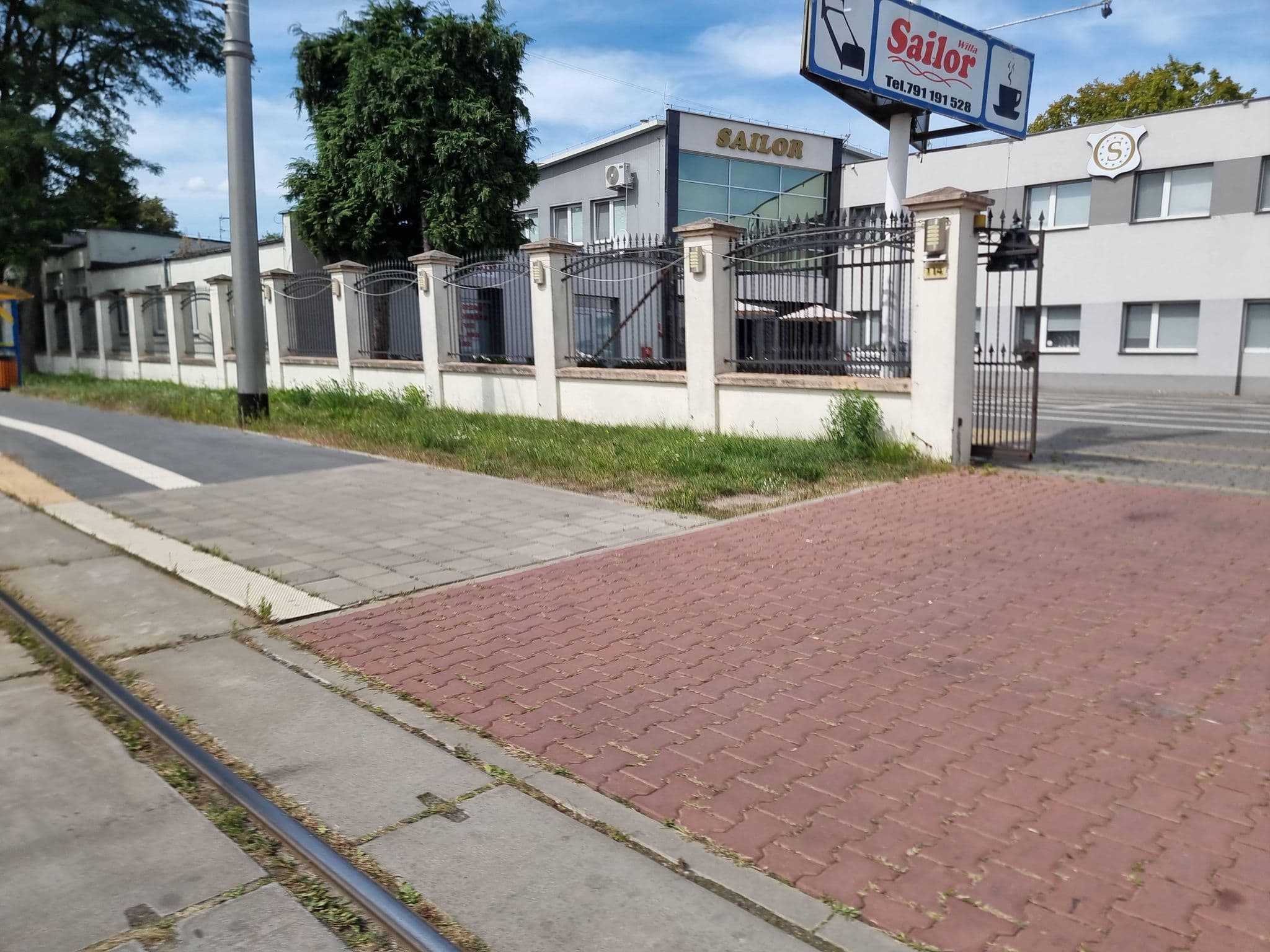 Street view near Willa Sailor, Pabianice — © bartb (CC BY-SA · Mapillary)