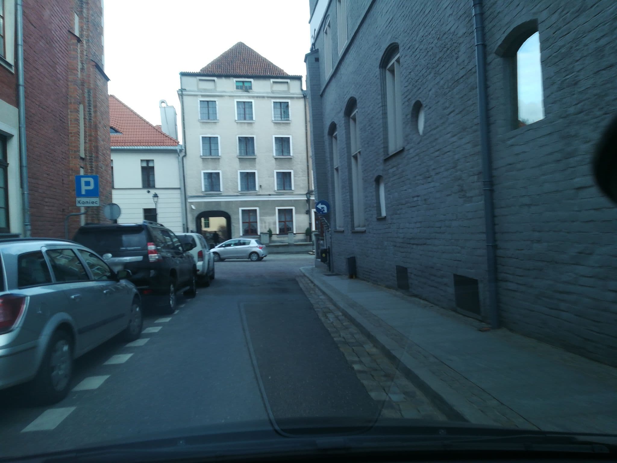 Street view near Apartamenty Ceglane, Toruń — © mhenclik (CC BY-SA · Mapillary)