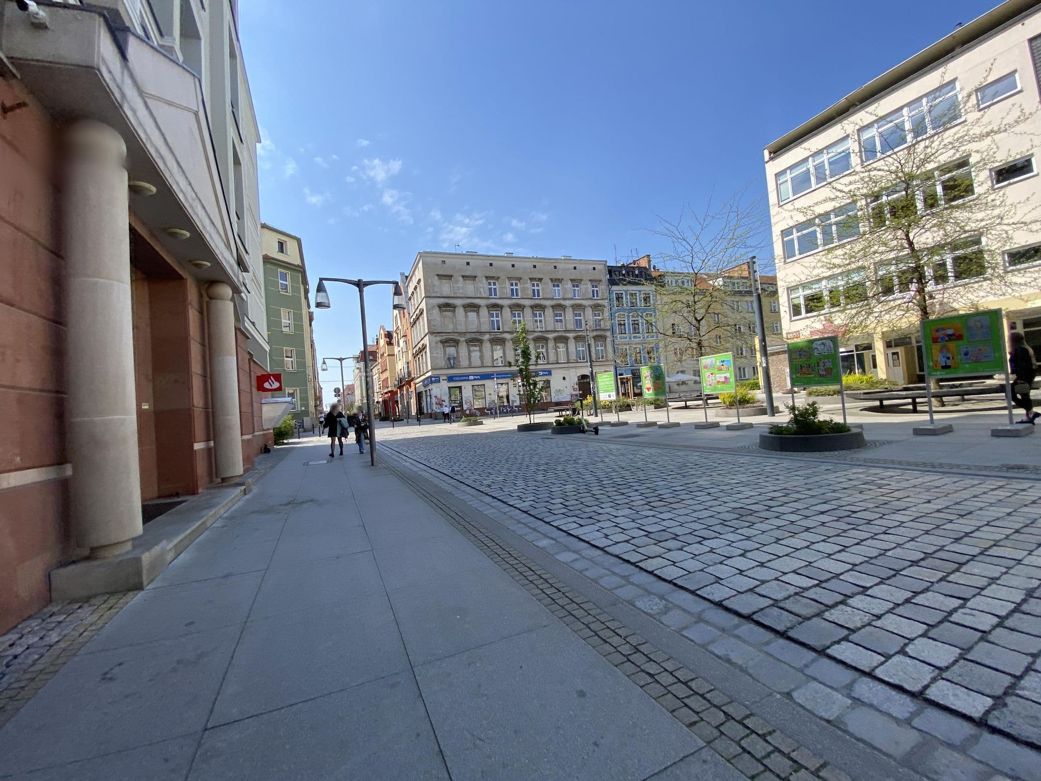 Street view near Q19 Apartments, Stare Miasto — © ttomek22 (CC BY-SA · Mapillary)
