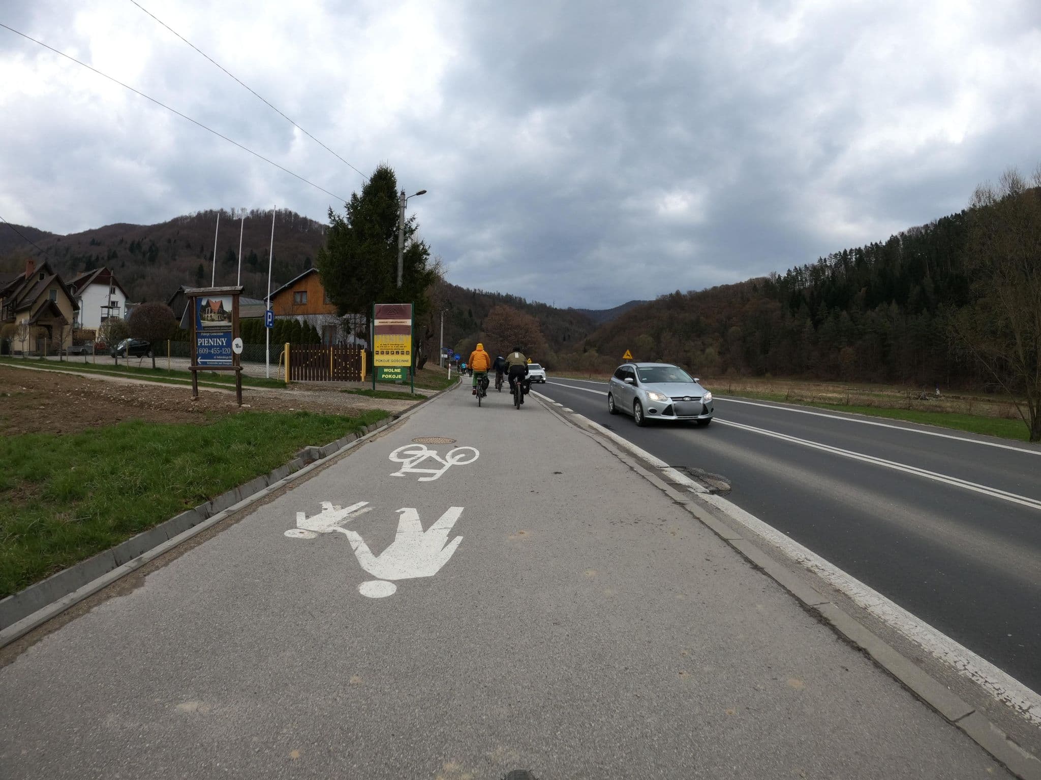 Street view near Camper Stop Pieniny, Krościenko nad Dunajcem — © masterofnoroad (CC BY-SA · Mapillary)