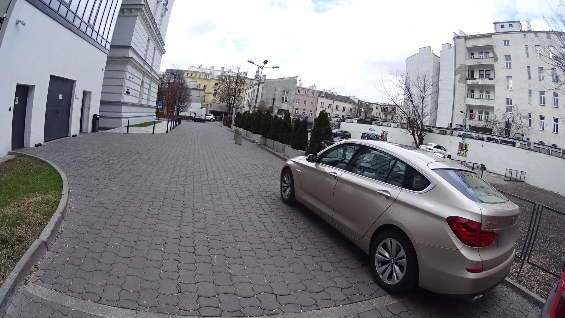 Street view near Indigo, Śródmieście — © awizonosz (CC BY-SA · Mapillary)