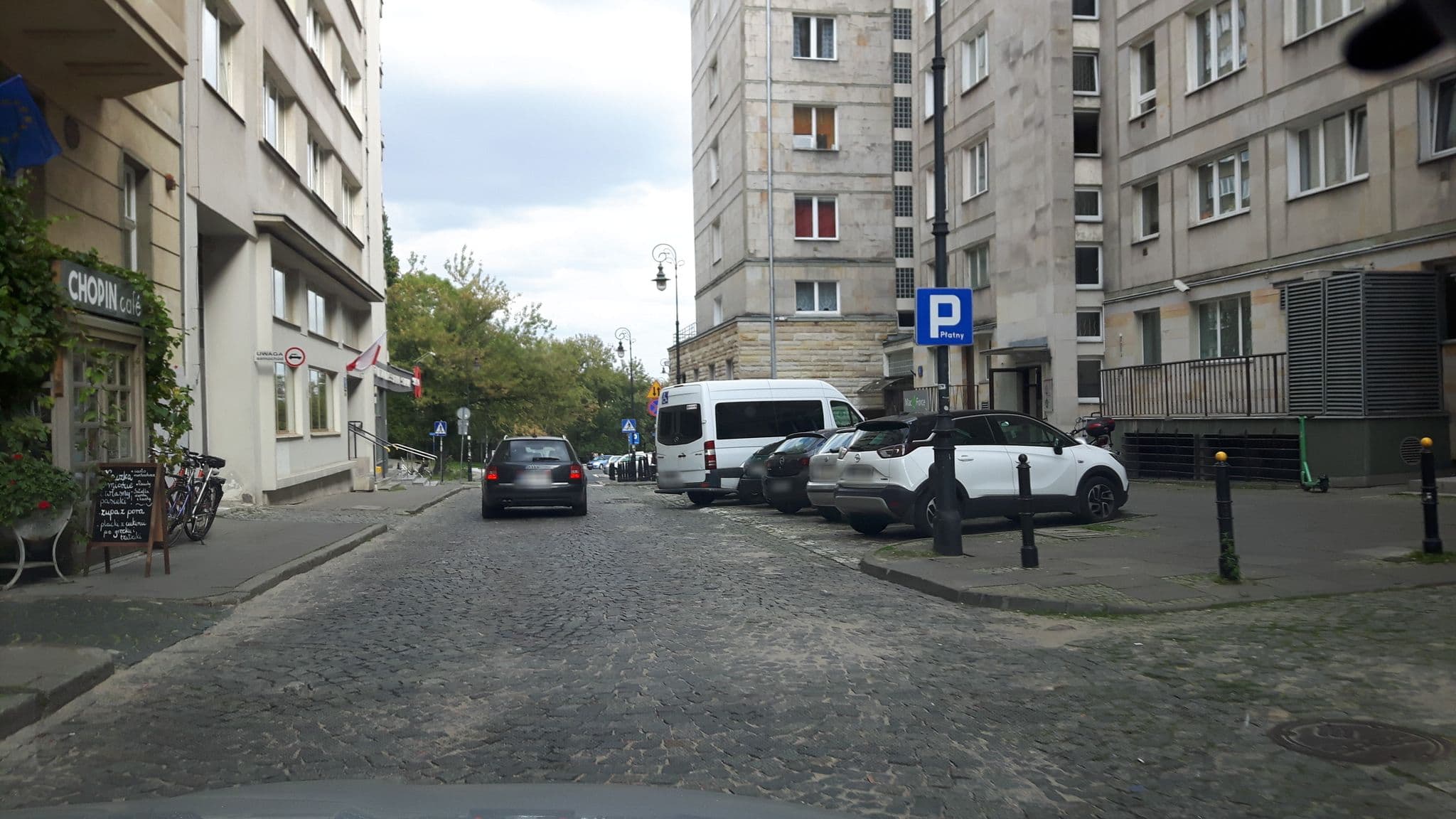Street view near Chopin, Śródmieście — © andpol_2288 (CC BY-SA · Mapillary)