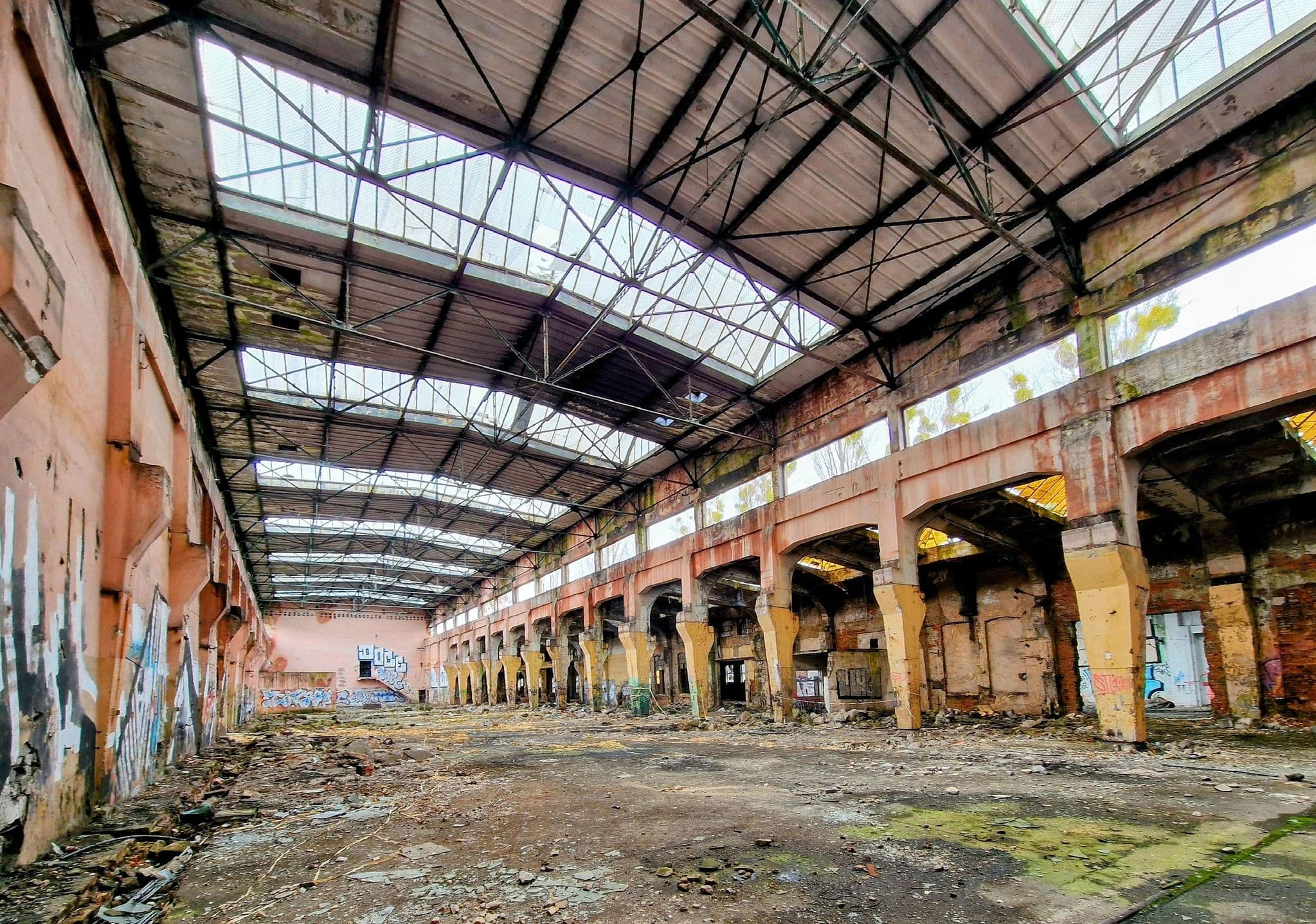 Street view near Hotel Topaz, Poznań — © km2bp (CC BY-SA · Mapillary)