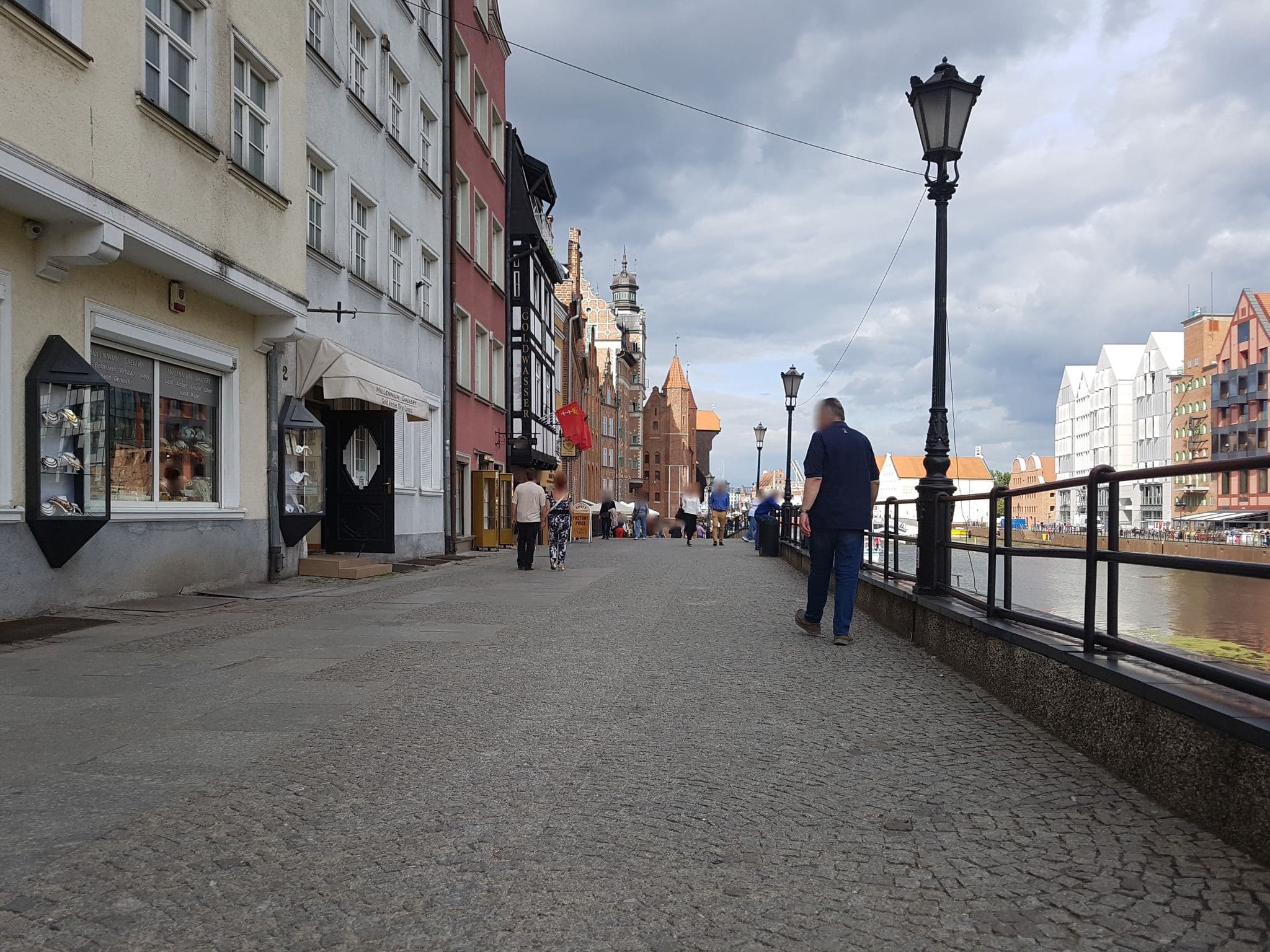 Street view near Goldwasser, Gdańsk — © pbb (CC BY-SA · Mapillary)