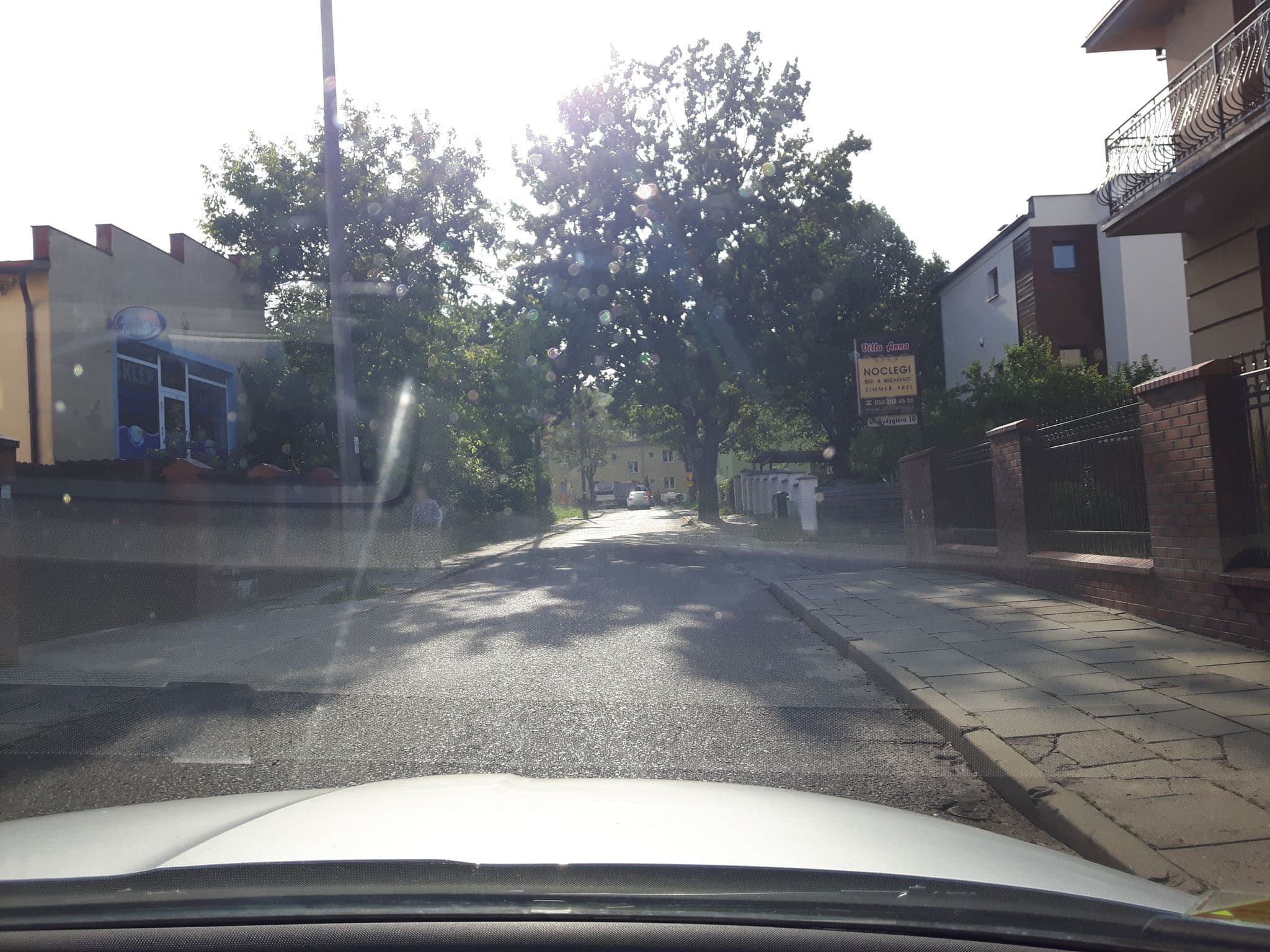 Street view near Villa Anna, Wzgórze Mickiewicza — © andpol_2288 (CC BY-SA · Mapillary)