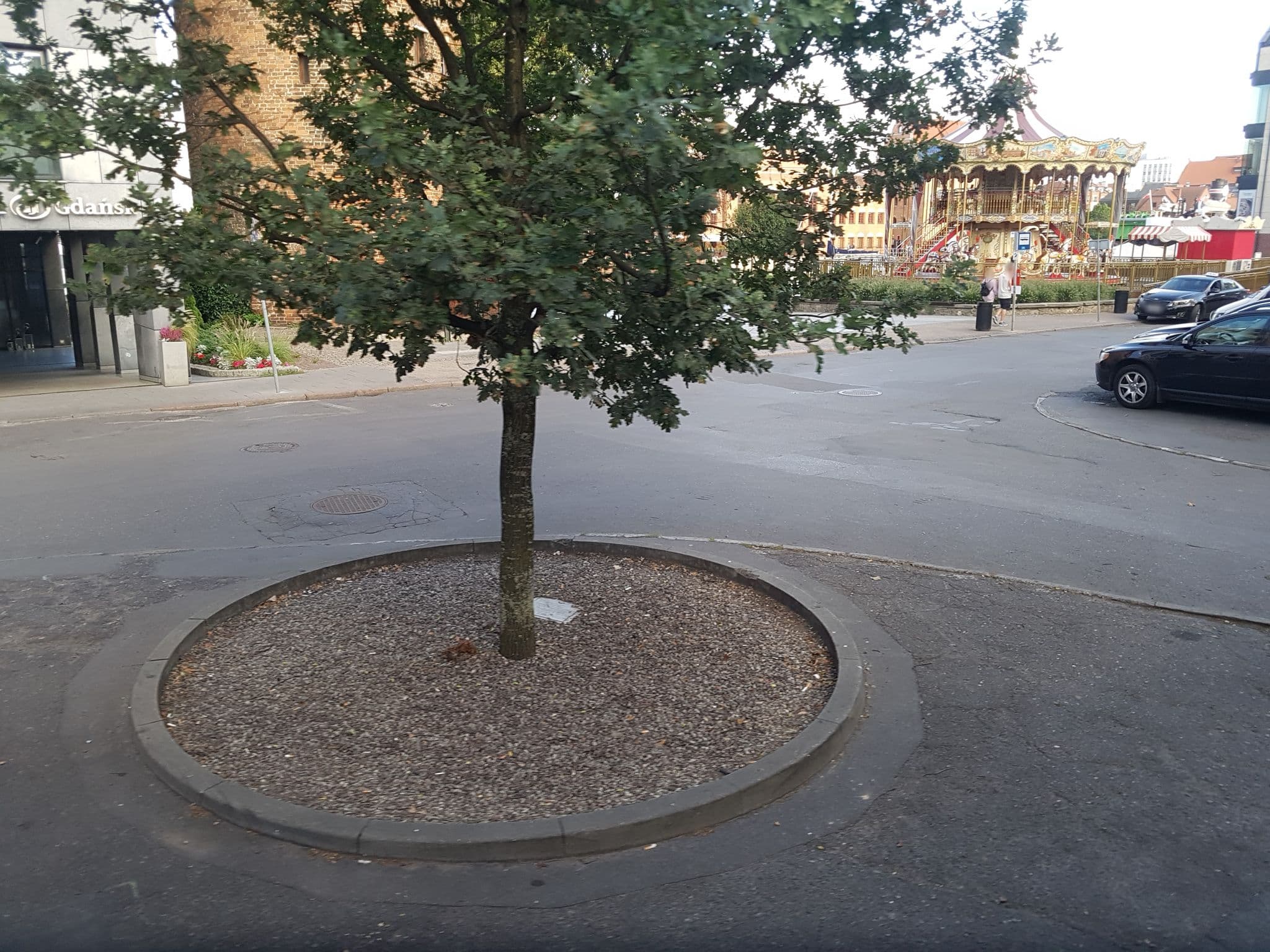 Street view near Hilton Gdansk, Gdańsk — © pbb (CC BY-SA · Mapillary)