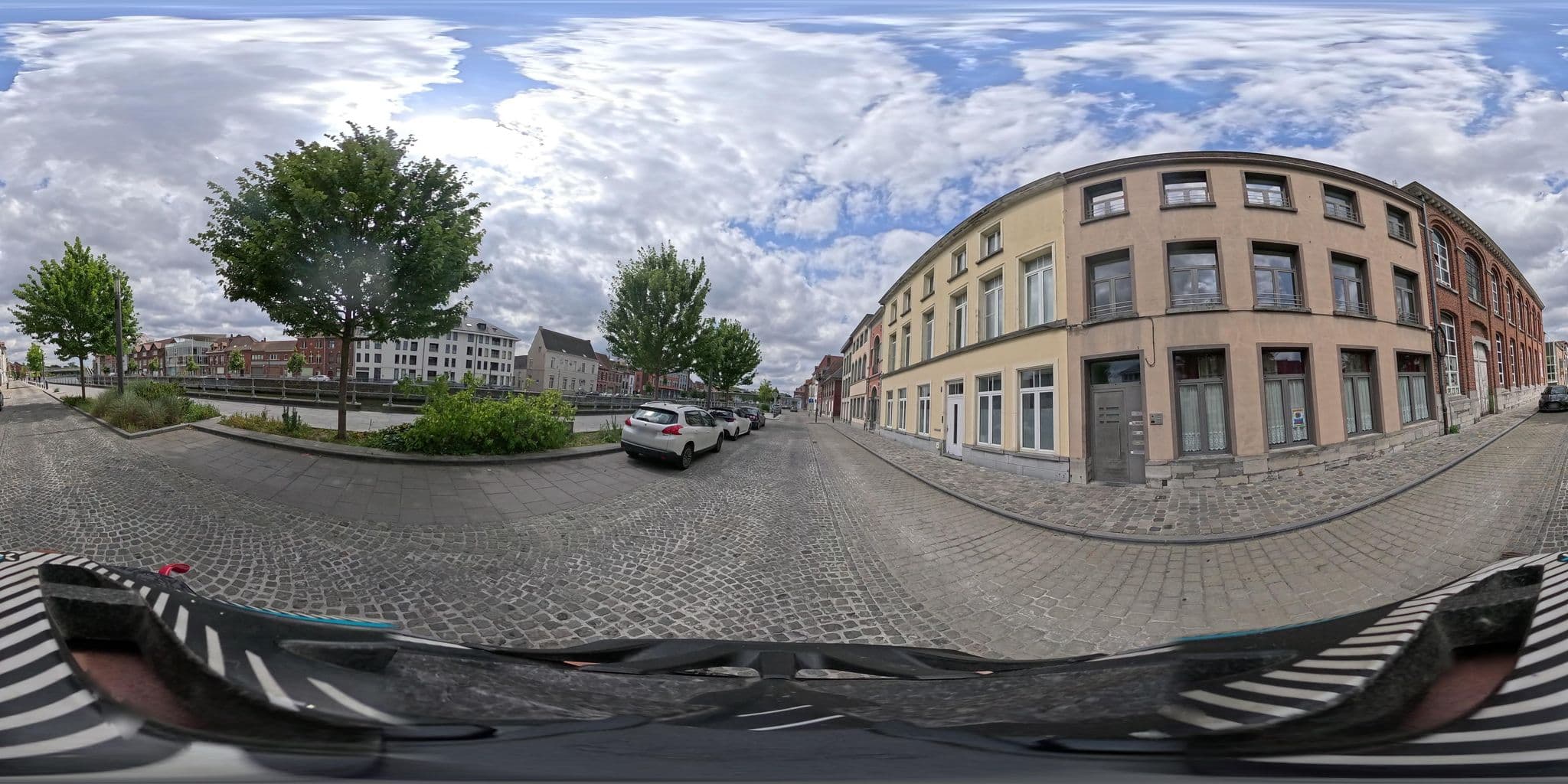 Street view near Internat Walter Ravez, Tournai — © rmic (CC BY-SA · Mapillary)