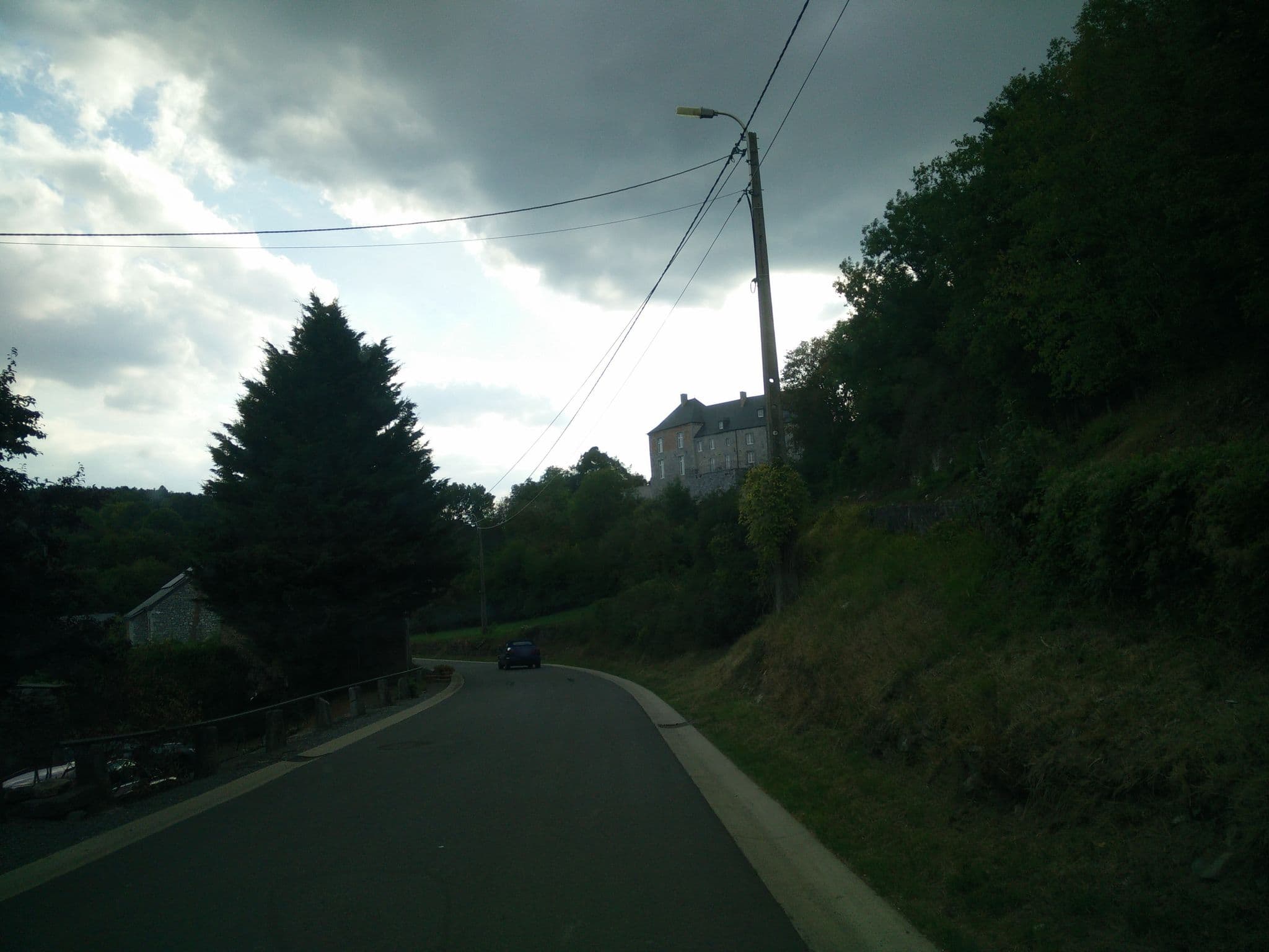 Street view near La maison d’Engon, Pondrôme — © joostjakob (CC BY-SA · Mapillary)