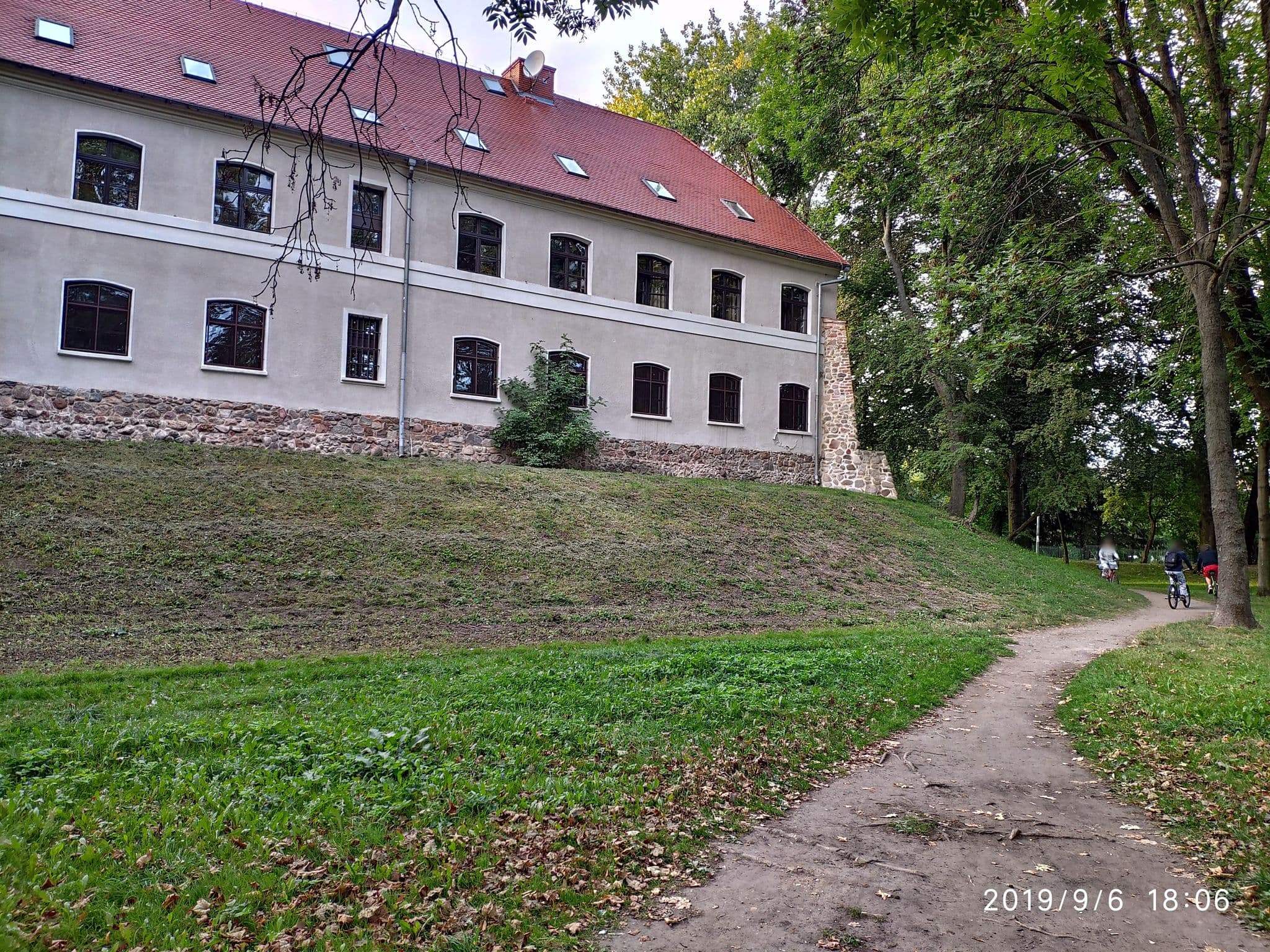 Street view near Zamek Królewski, Wschowa — © km2bp (CC BY-SA · Mapillary)