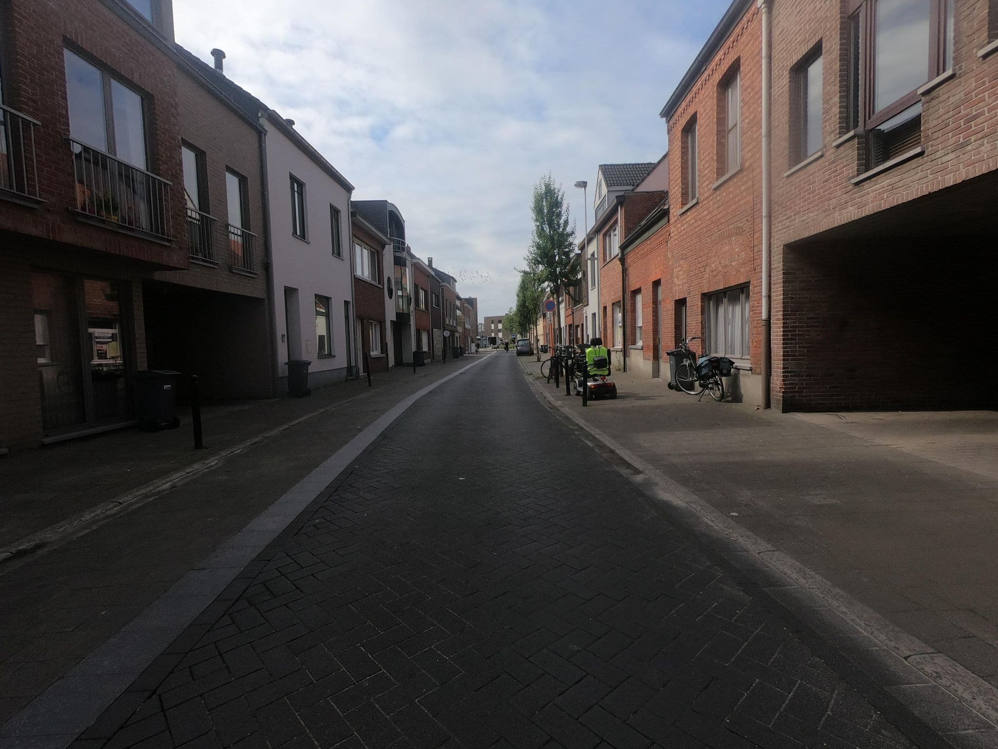 Street view near Hotel Corsendonk Viane, Turnhout — © thierry1030 (CC BY-SA · Mapillary)