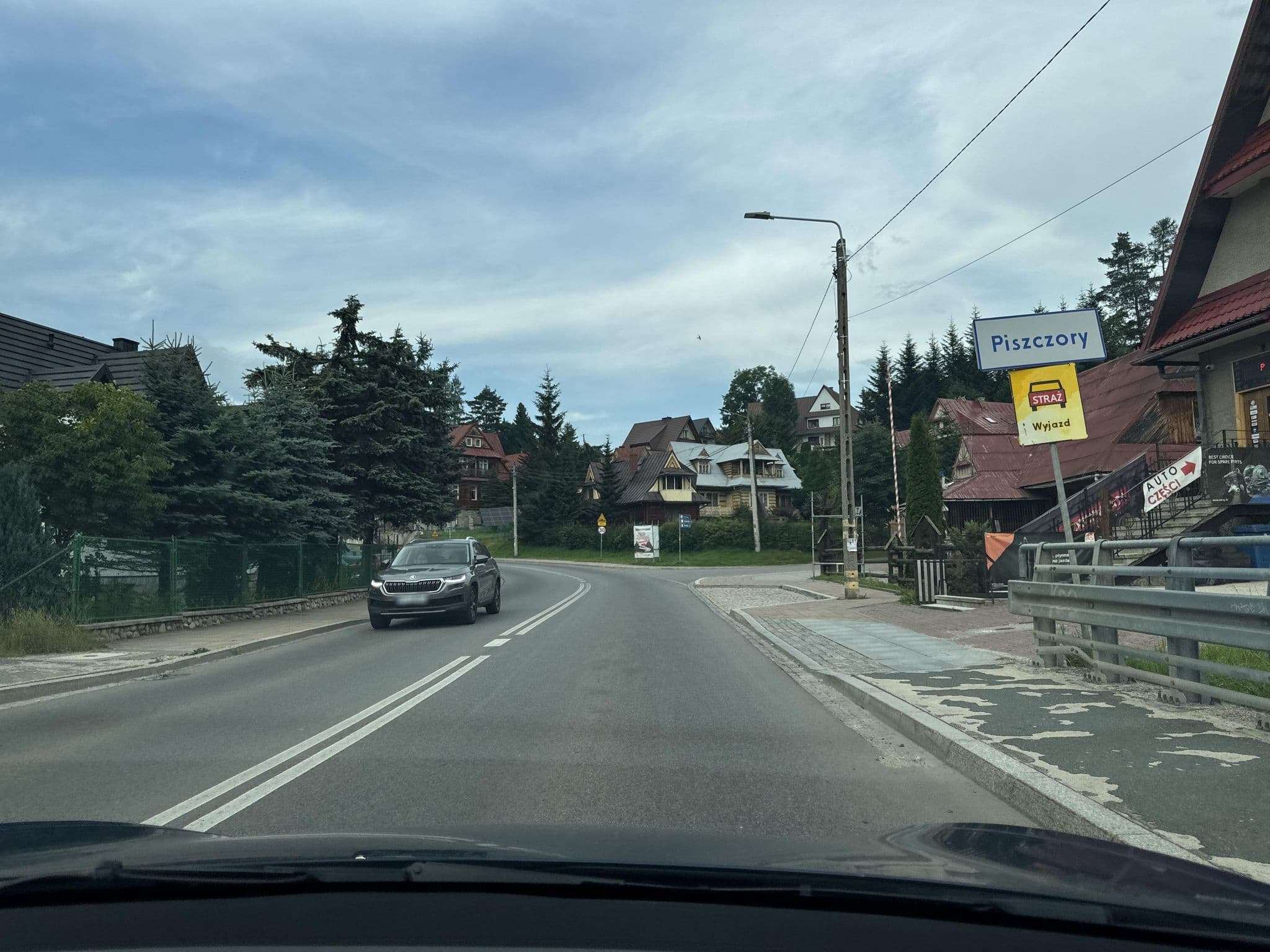 Street view near Willa Kubecek, Murzasichle — © kino (CC BY-SA · Mapillary)