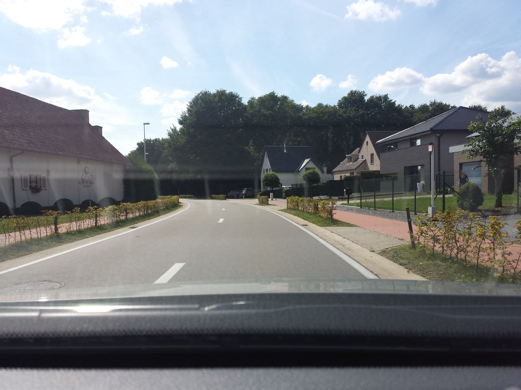 Street view near de Bosch, Lummen — © sven_ (CC BY-SA · Mapillary)