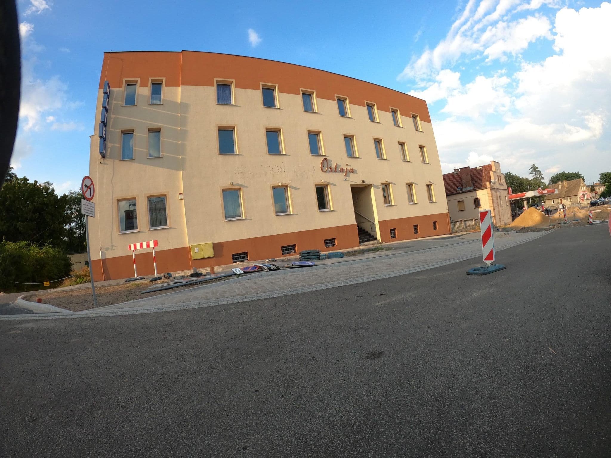 Street view near Hotel Ostoja, Szprotawa — © masterofnoroad (CC BY-SA · Mapillary)