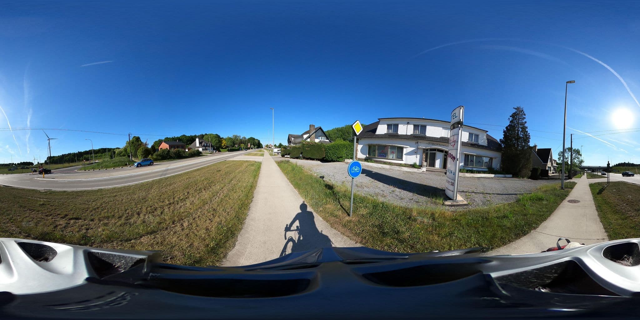 Street view near Kamers Les Hortensias, Assent — © Eebie (CC BY-SA · Mapillary)