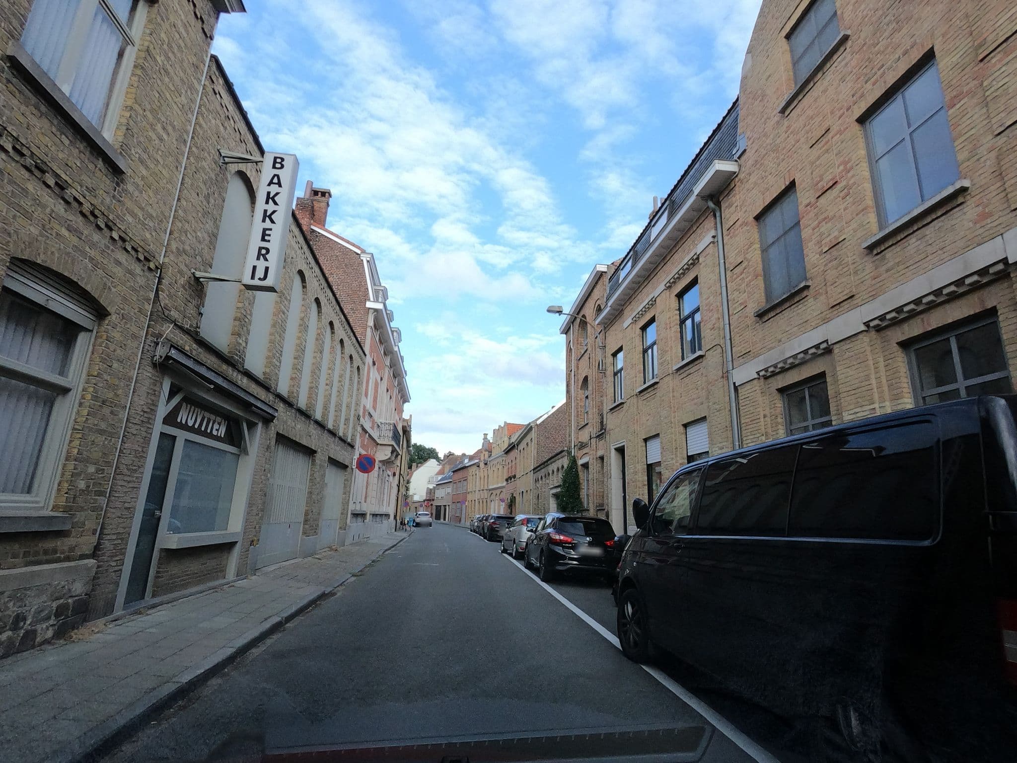 Street view near Het Kabinet, Ieper — © filipc (CC BY-SA · Mapillary)