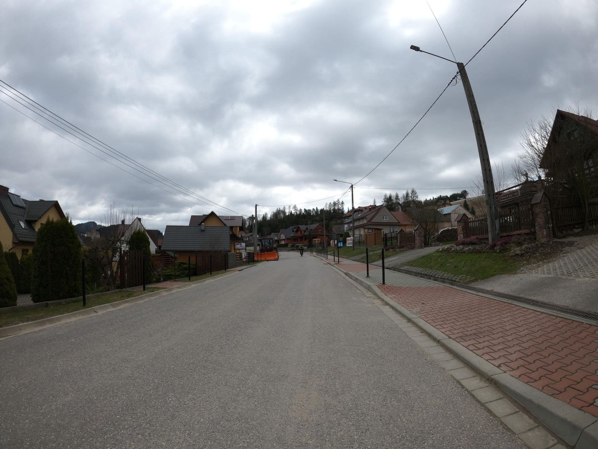 Street view near Willa Rycerz, Niedzica — © masterofnoroad (CC BY-SA · Mapillary)