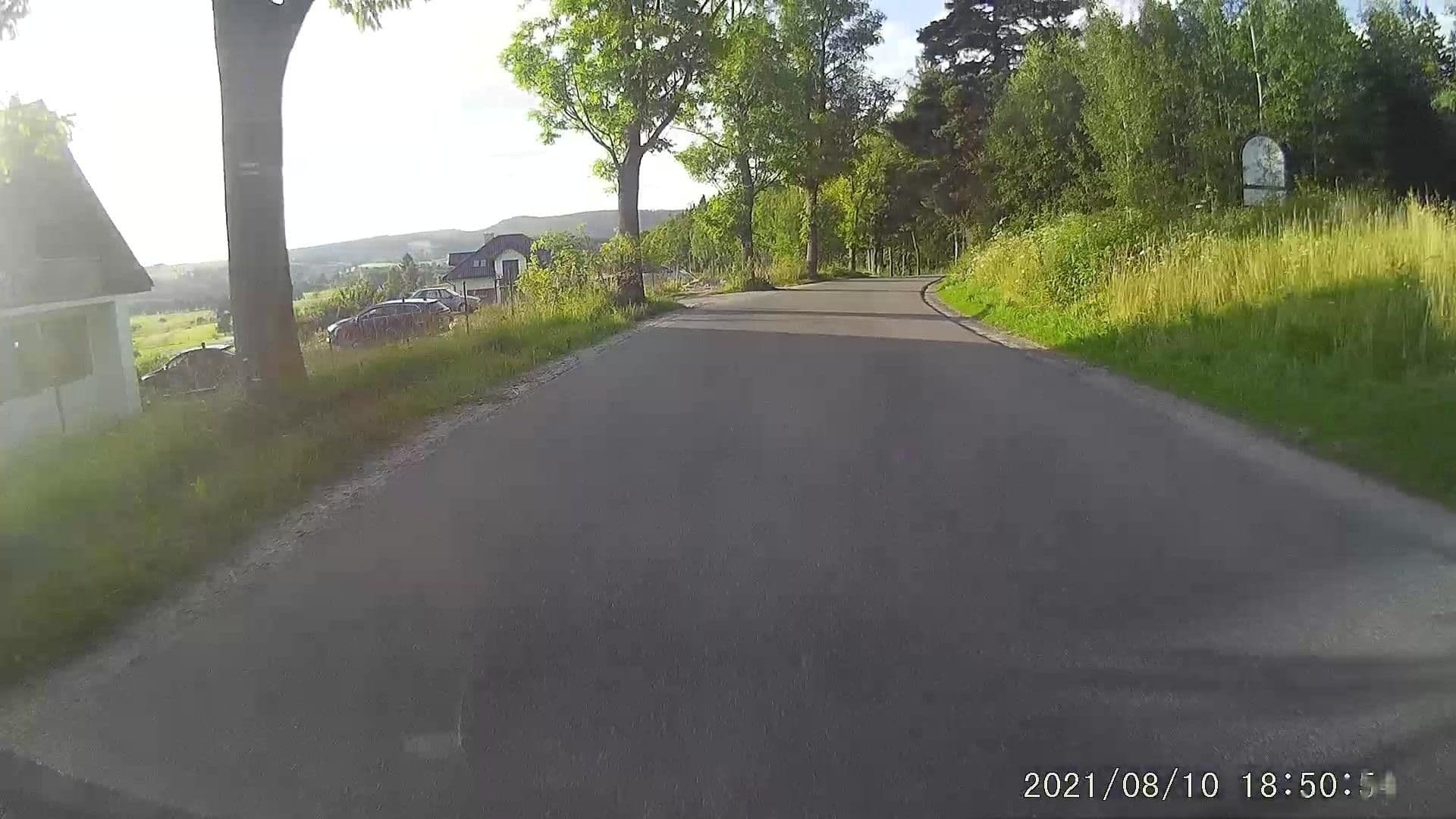 Street view near Słoszówka, Duszniki-Zdrój — © dasza (CC BY-SA · Mapillary)