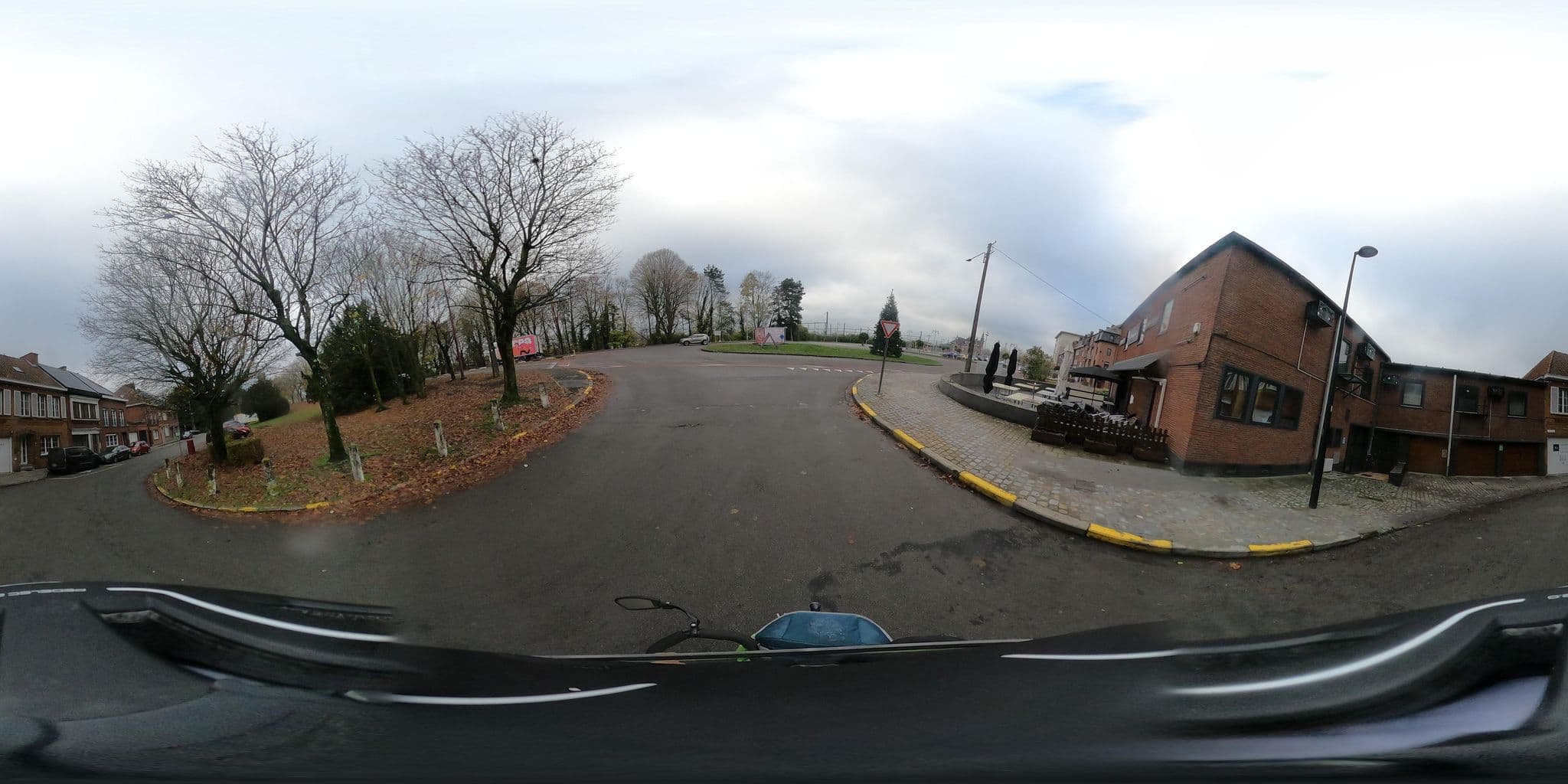 Street view near L’Escargot d’Or, Saint-Ghislain — © padididejurbise (CC BY-SA · Mapillary)