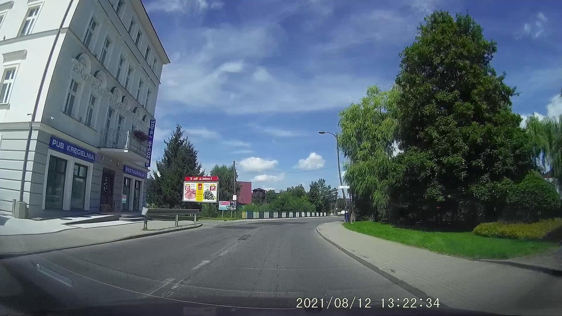 Street view near Hotel Stronie, Stronie Śląskie — © dasza (CC BY-SA · Mapillary)