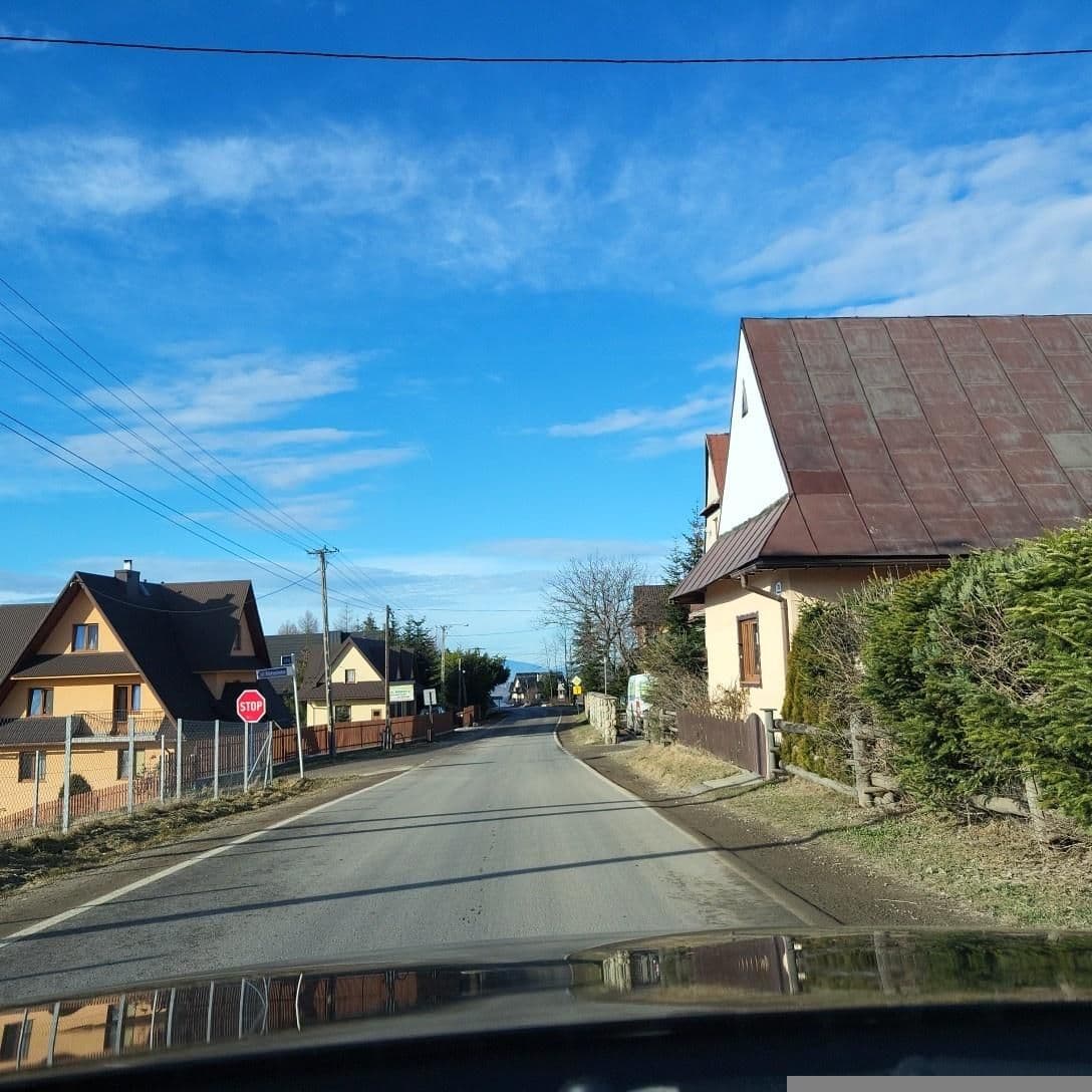 Street view near Gliczarowska Panorama, Bukowina Tatrzańska — © picturehoover (CC BY-SA · Mapillary)