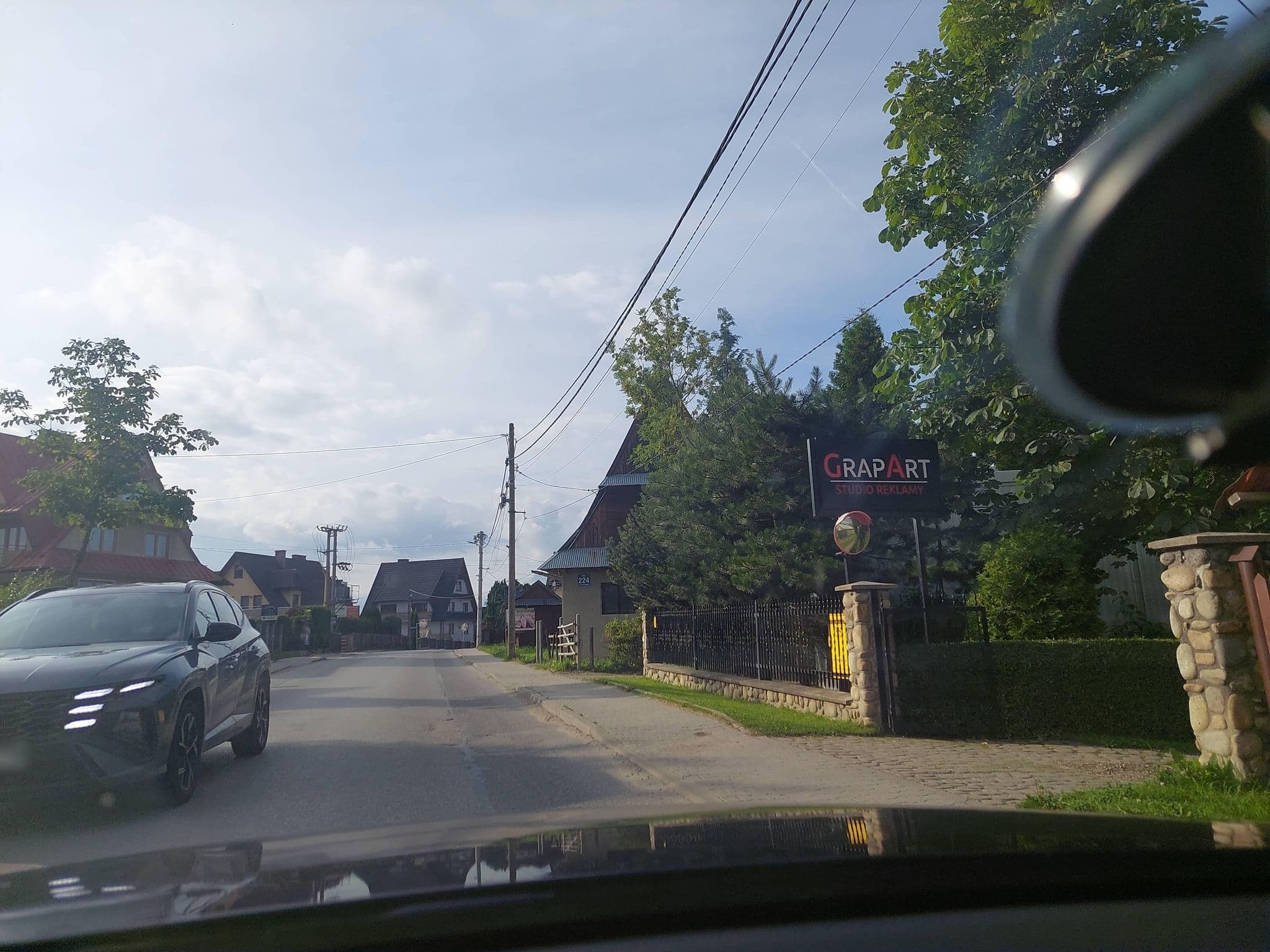Street view near Pokoje u Gromadów, Poronin — © Apirnus (CC BY-SA · Mapillary)