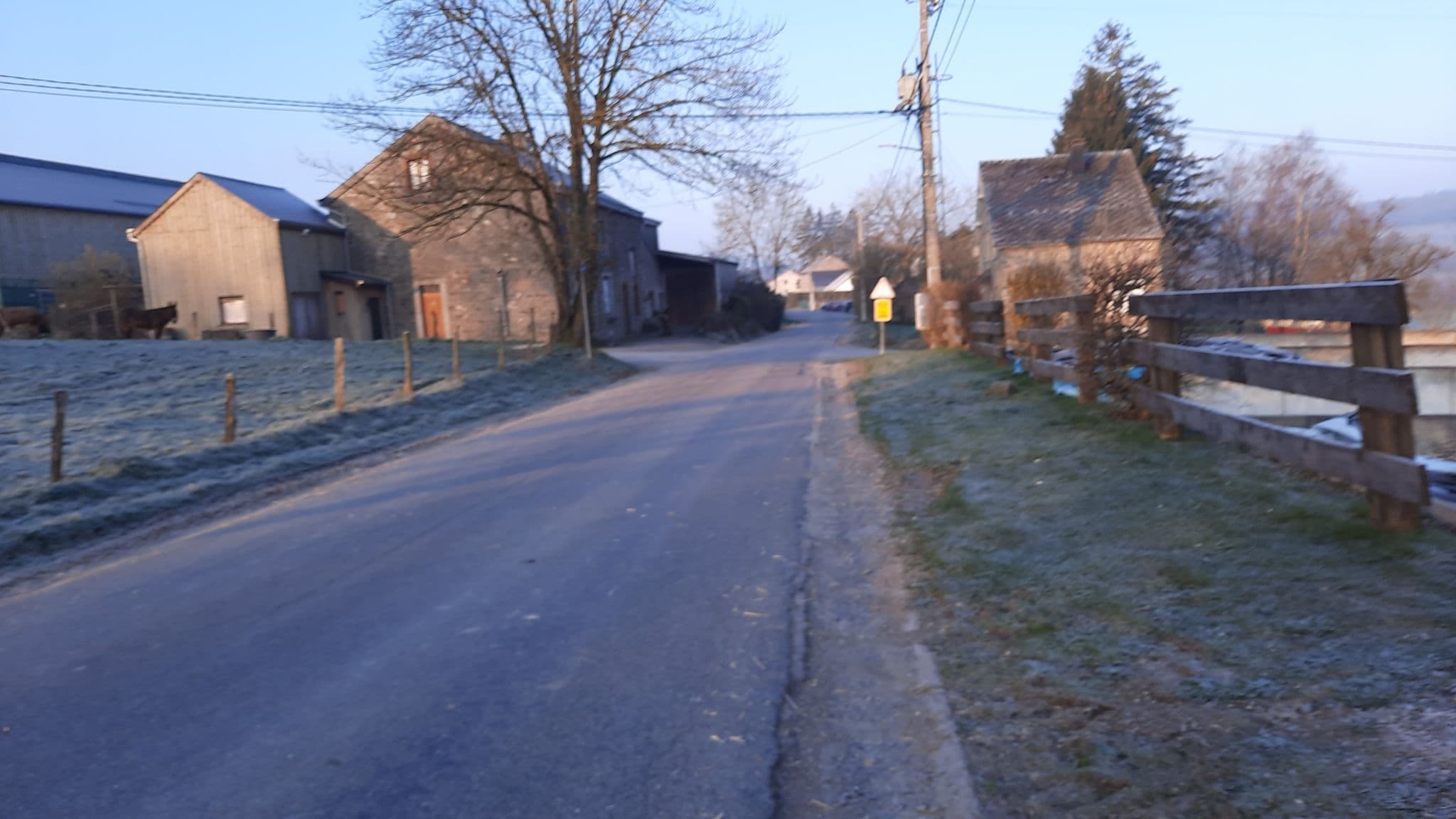 Street view near Ferme Saint Martin jour & nuit, Manhay — © vdamgu (CC BY-SA · Mapillary)