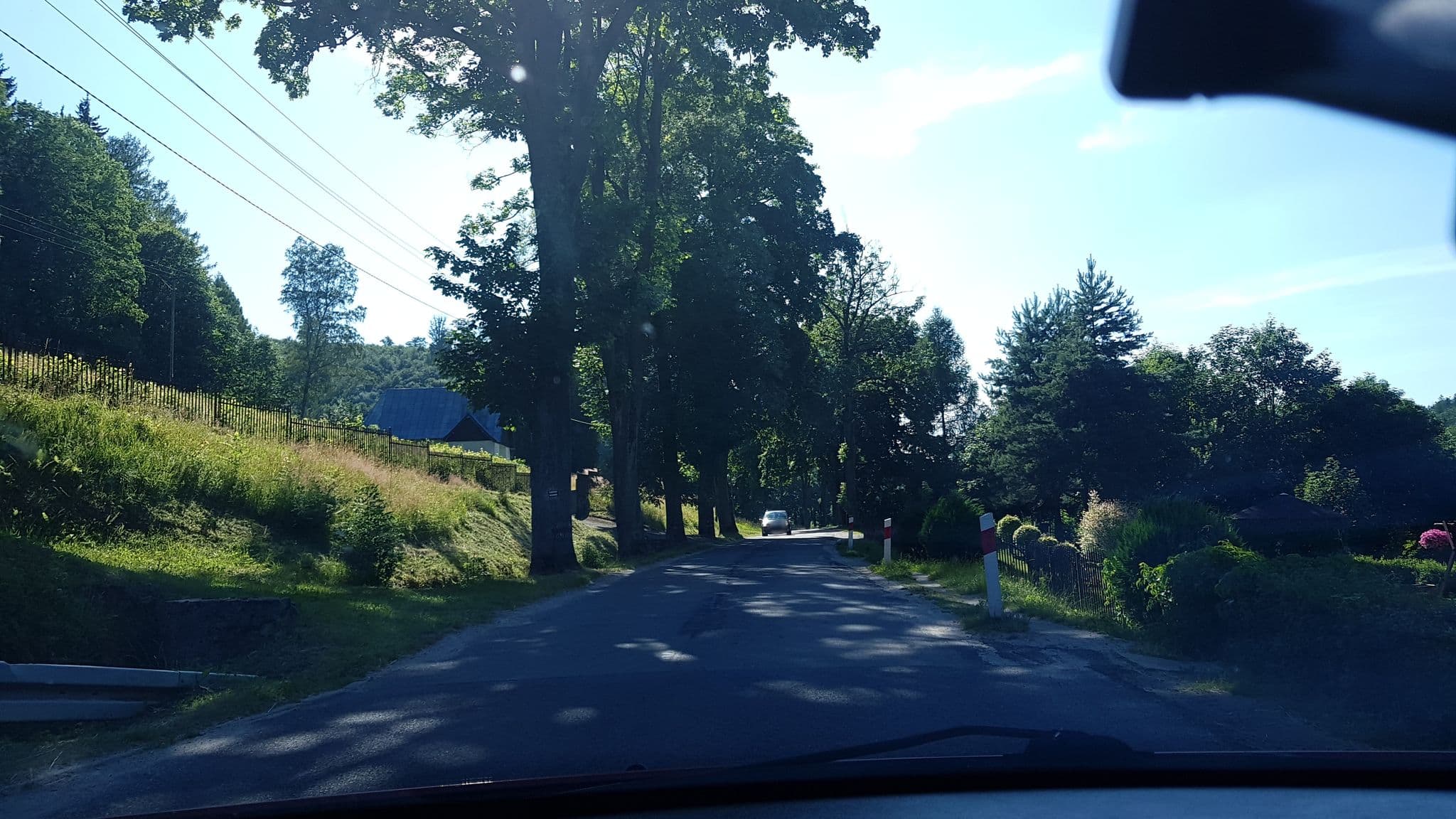 Street view near Chatka Puchatka, Międzylesie — © lukasz (CC BY-SA · Mapillary)