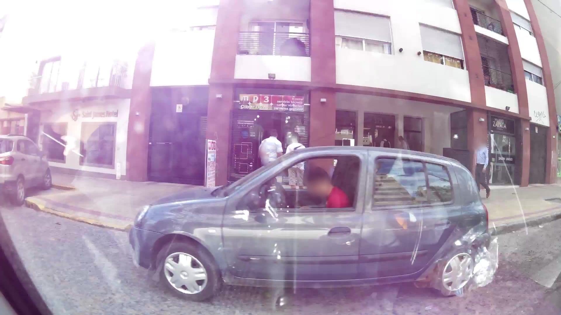 Street view near Hotel Saint James, La Plata — © kaartcam (CC BY-SA · Mapillary)