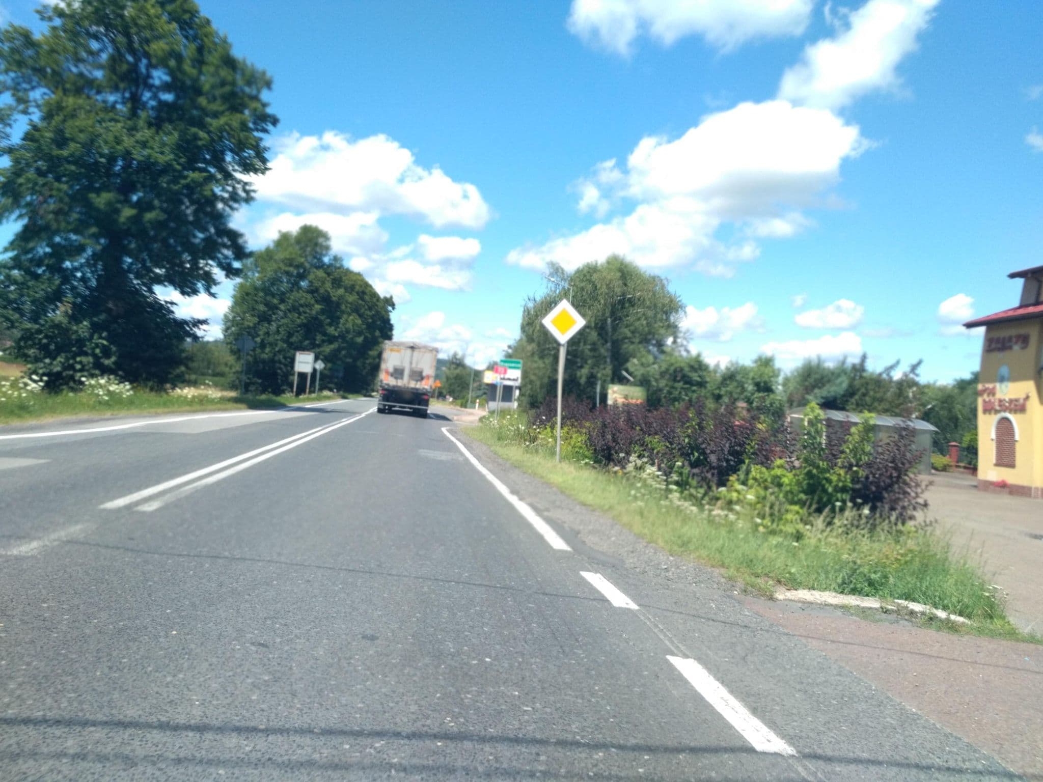 Street view near Zajazd Pod Goleszem, Kołaczyce — © czecko (CC BY-SA · Mapillary)
