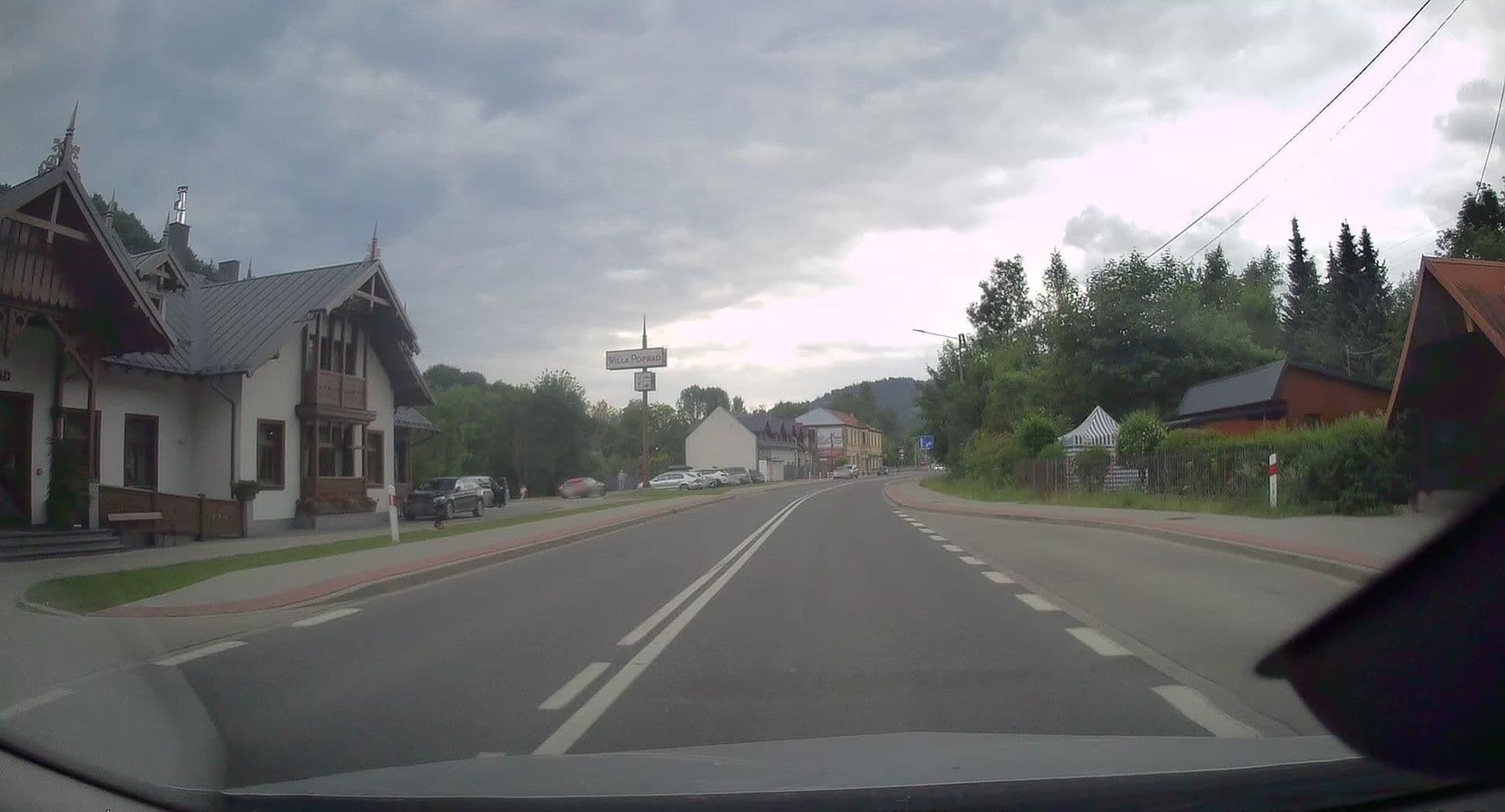 Street view near Willa Poprad, Rytro — © edc22 (CC BY-SA · Mapillary)