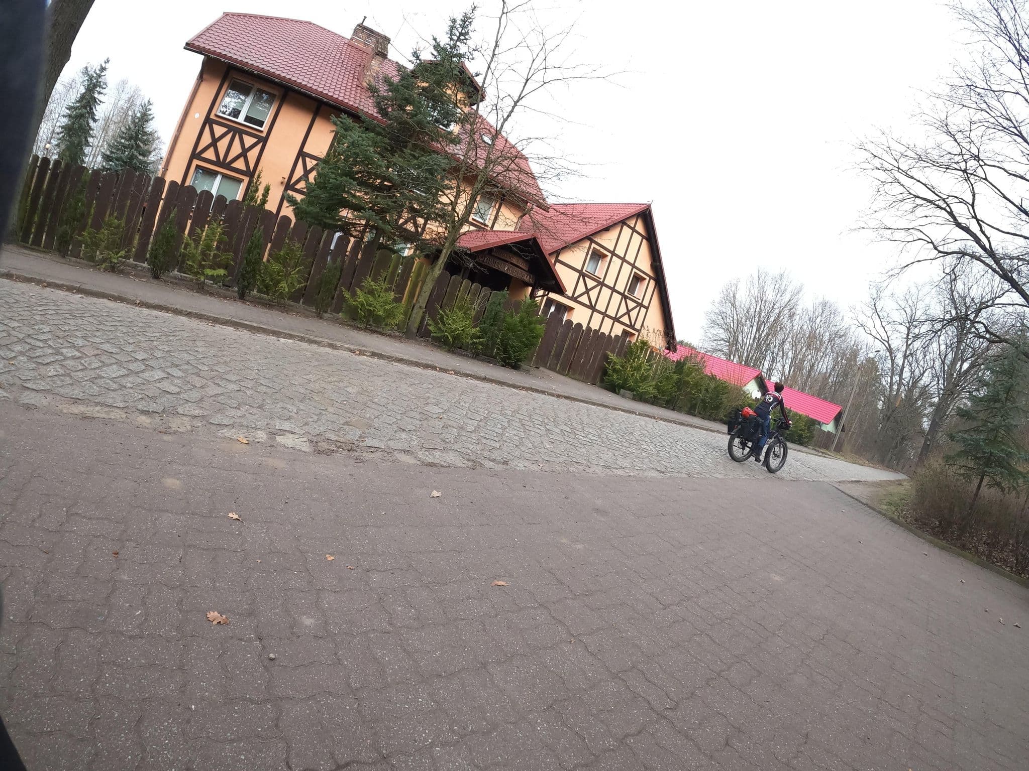 Street view near Kwatera Myśliwska Nadleśnictwa Rzepin, Rzepin — © masterofnoroad (CC BY-SA · Mapillary)