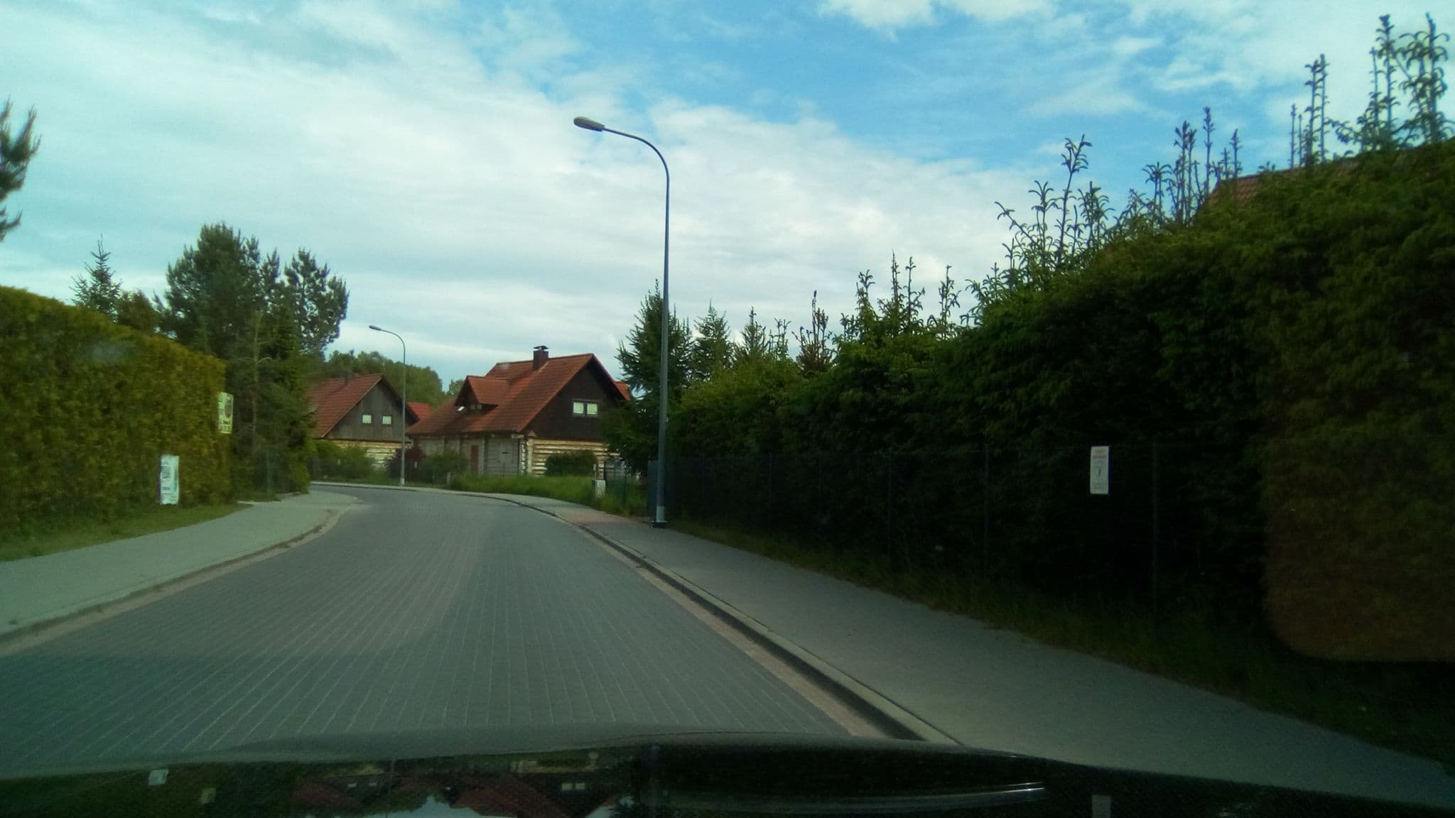 Street view near Horyzont, Wierzchucino