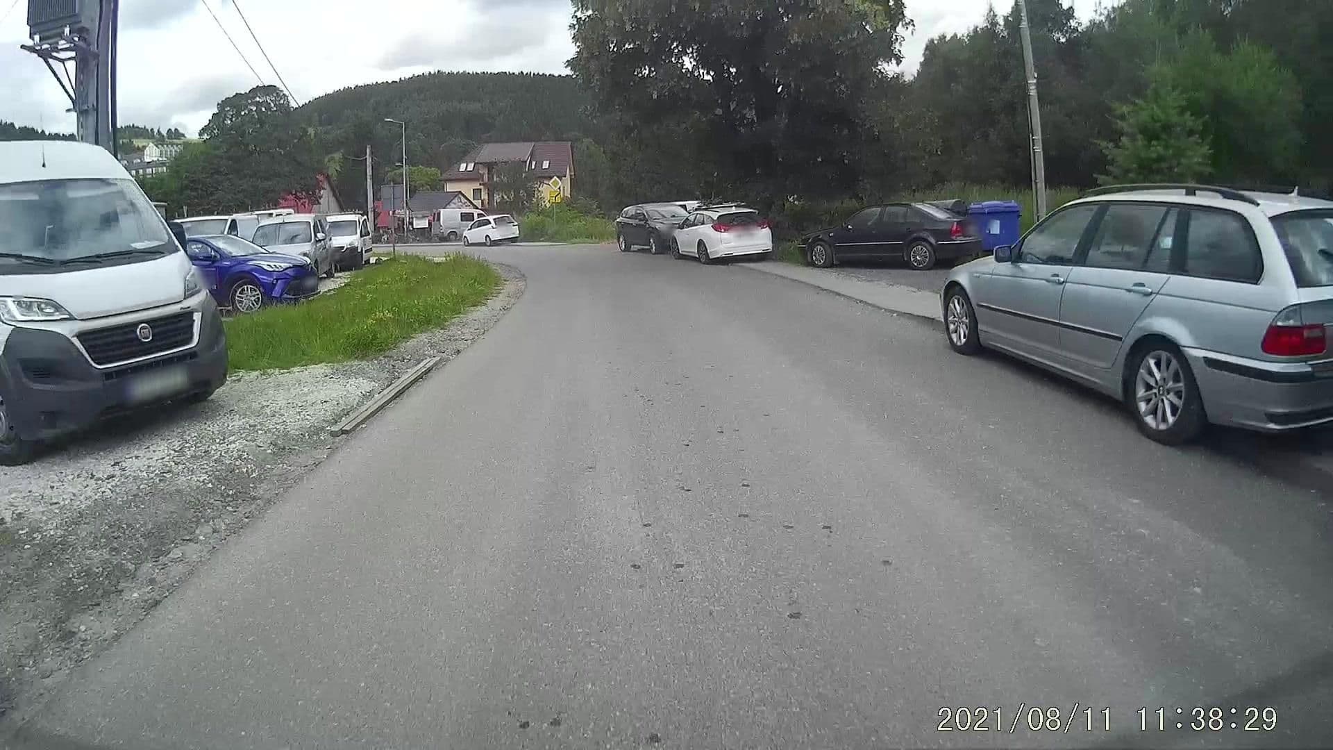Street view near Chata Sudecka II, Stronie Śląskie — © dasza (CC BY-SA · Mapillary)