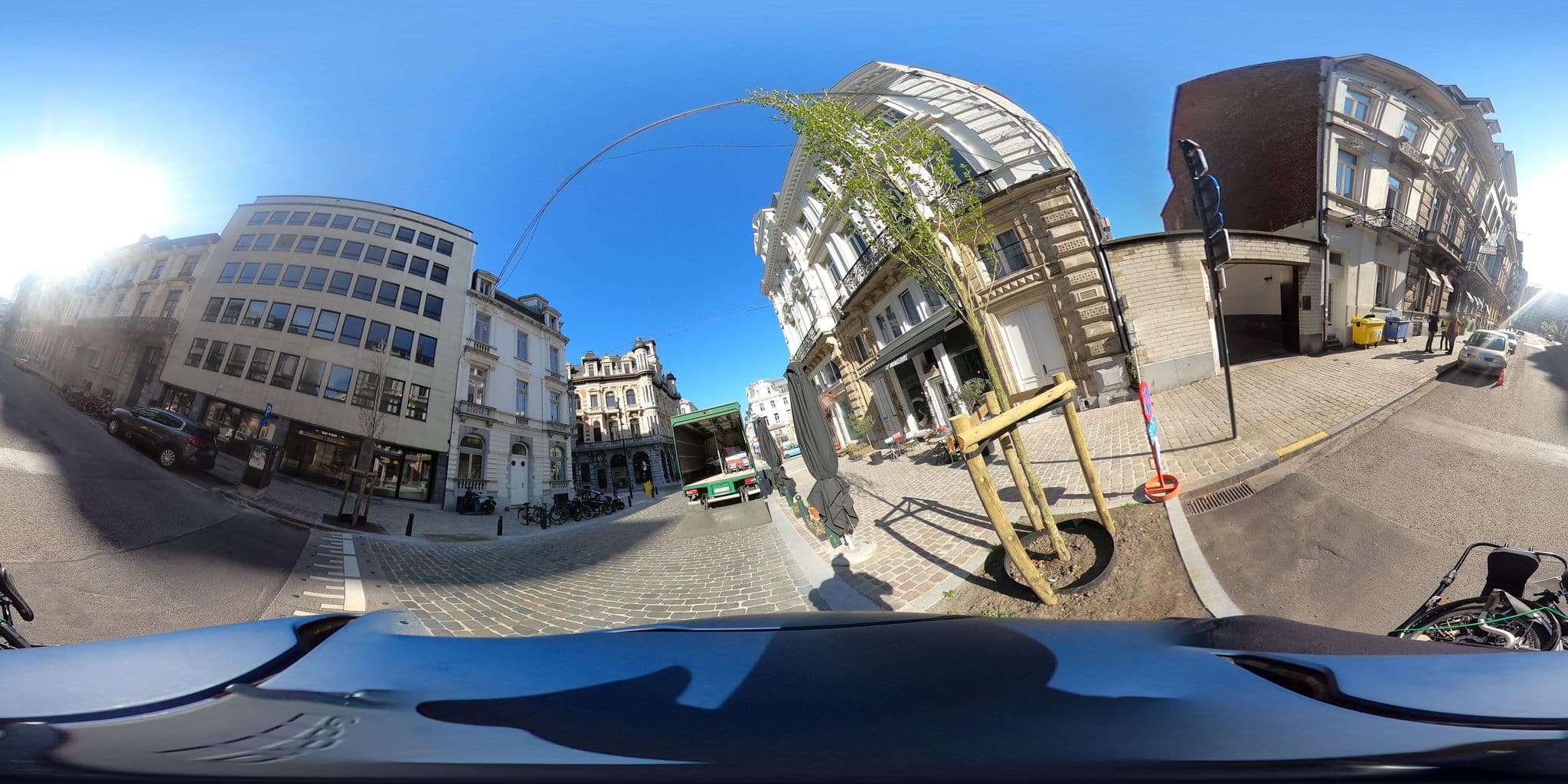 Street view near Hôtel du Congrès, Saint-Josse-ten-Noode — © thierry1030 (CC BY-SA · Mapillary)